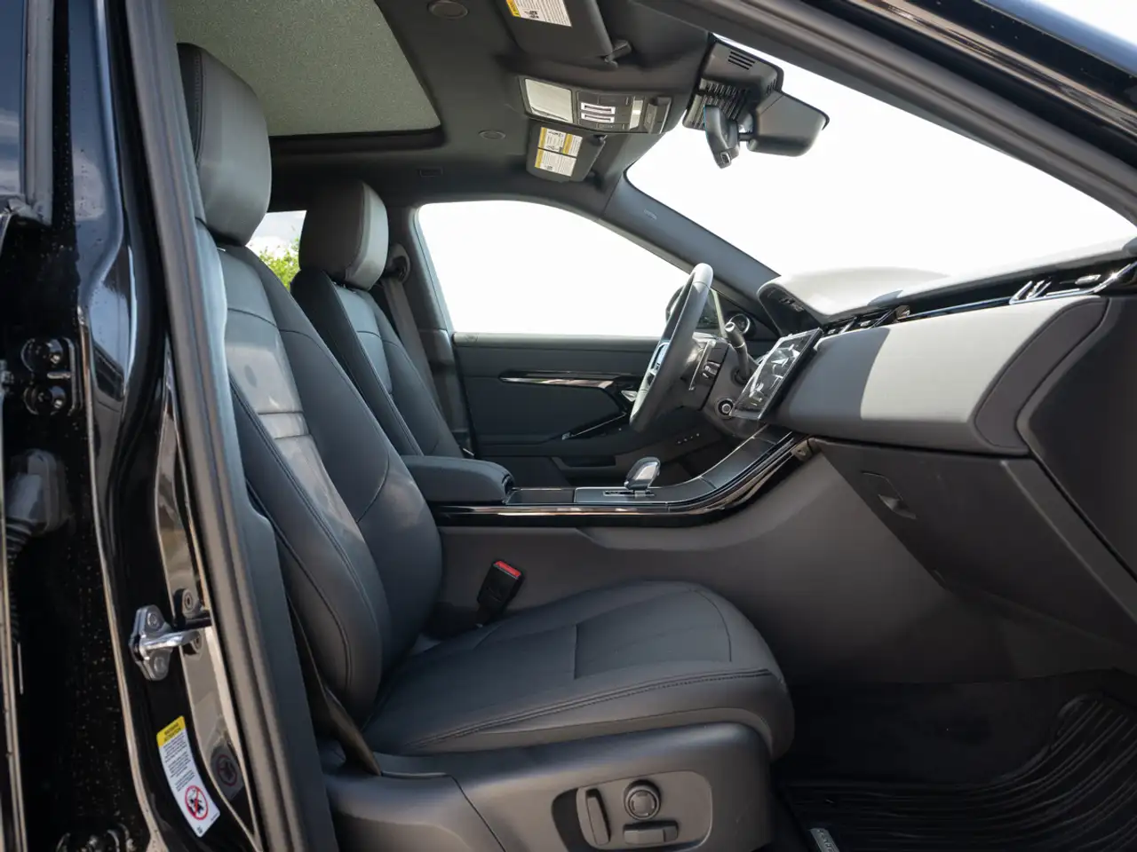 Land Rover Range Rover Evoque photo Land Rover Range Rover Evoque