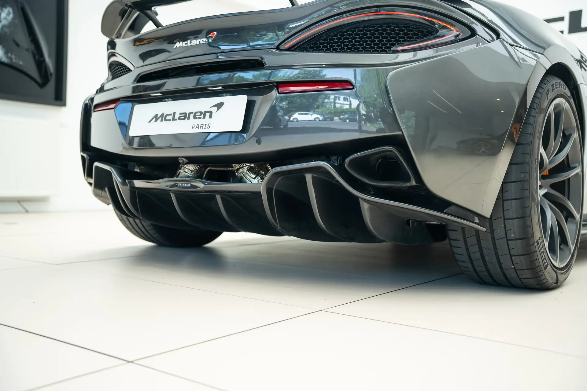 맥라렌 570S 570 Sport Spider 2019 건메탈 사진 8