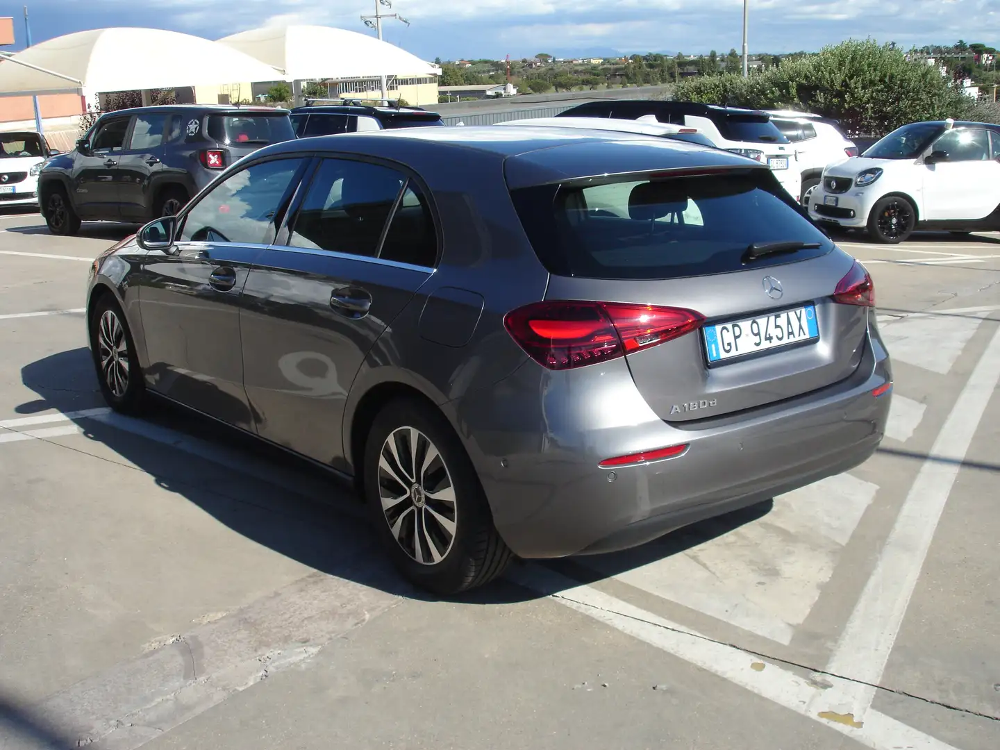 Mercedes-Benz A 180 A 180 d Advanced automatica Grigio - 2