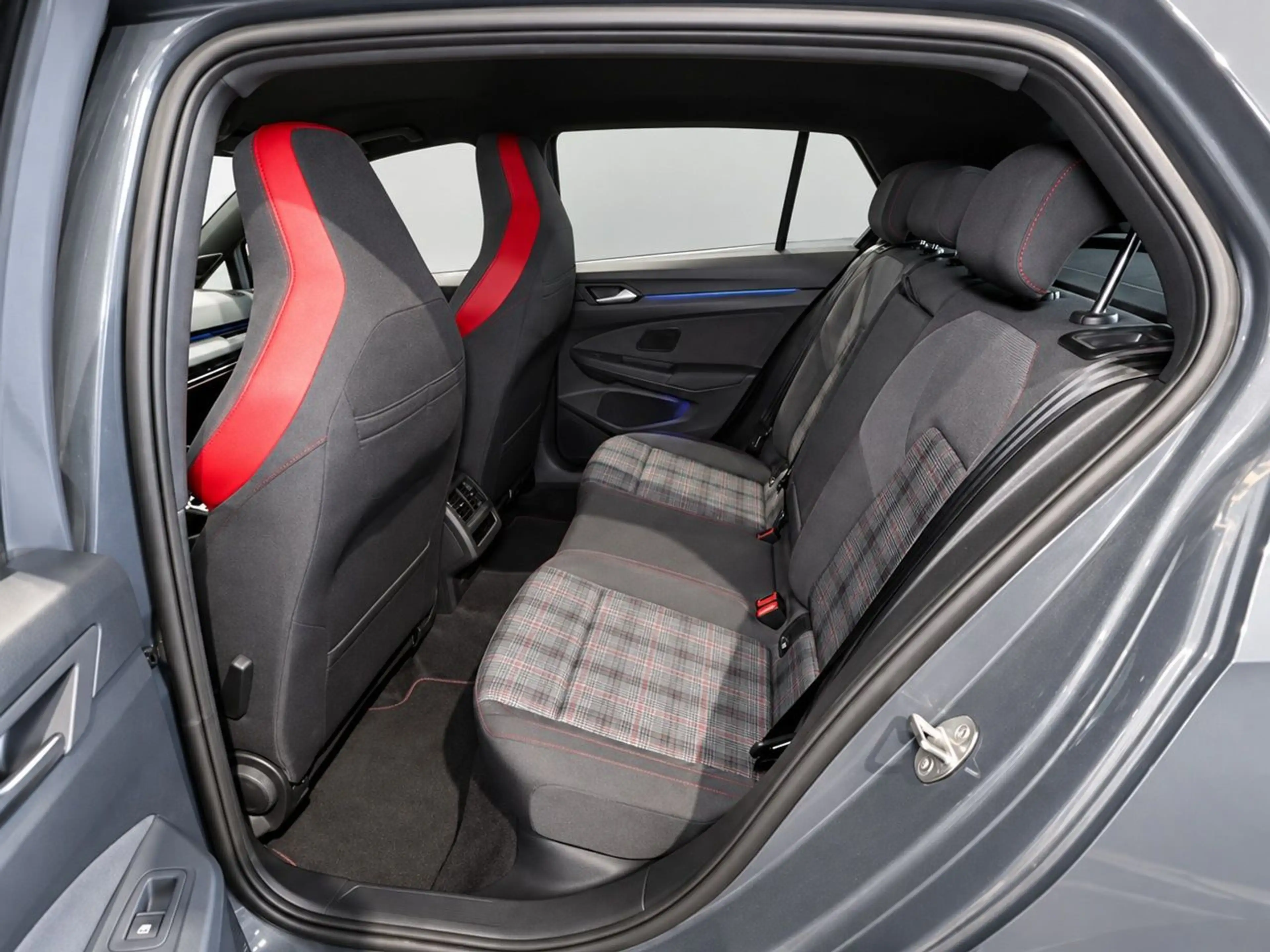 Volkswagen Golf 2.0 TSI GTI DSG Navi Harman Kardon 19 Zoll — photo 11