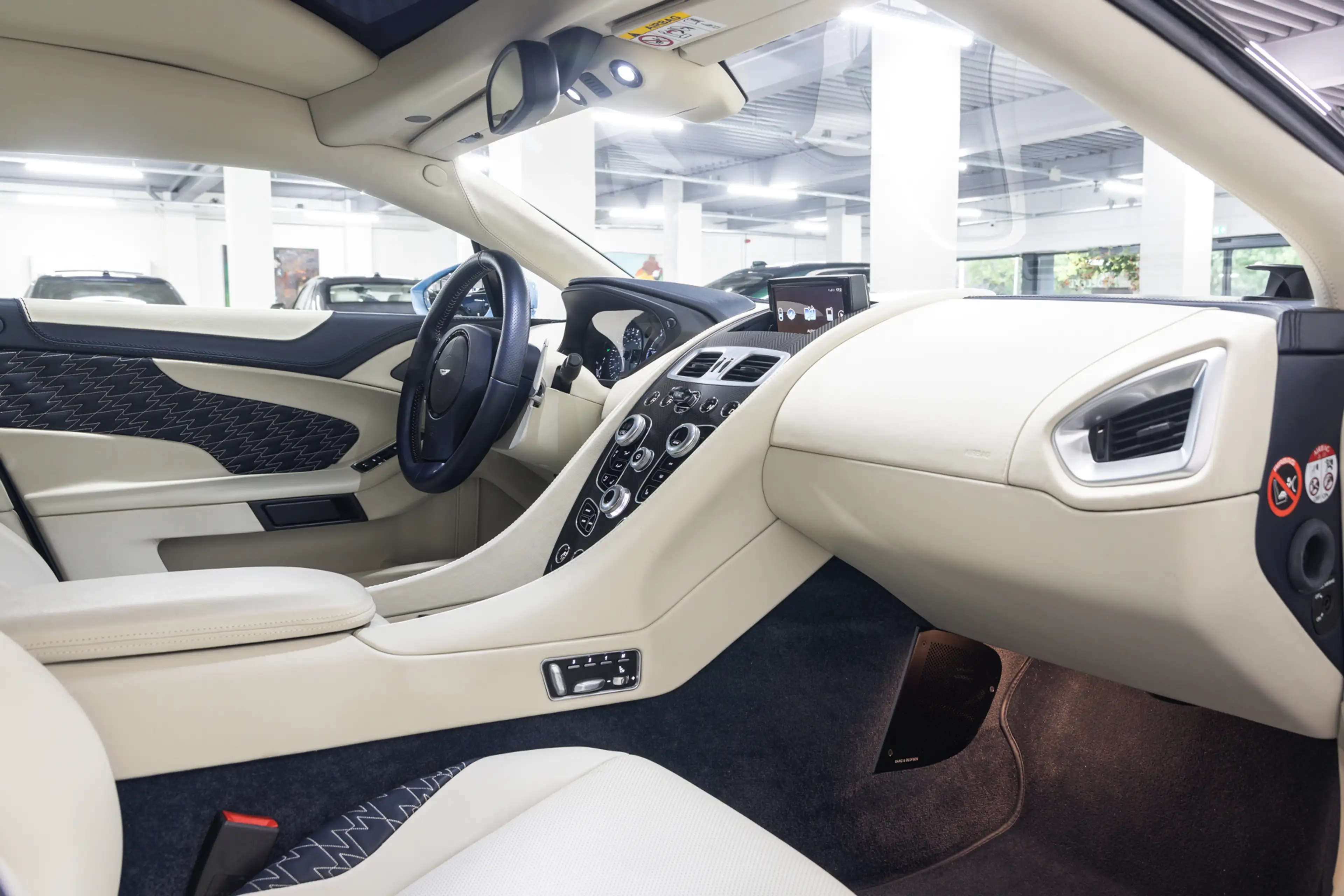 Aston Martin Vanquish ZAGATO SHOOTING BRAKE 1 of 99 — photo 3