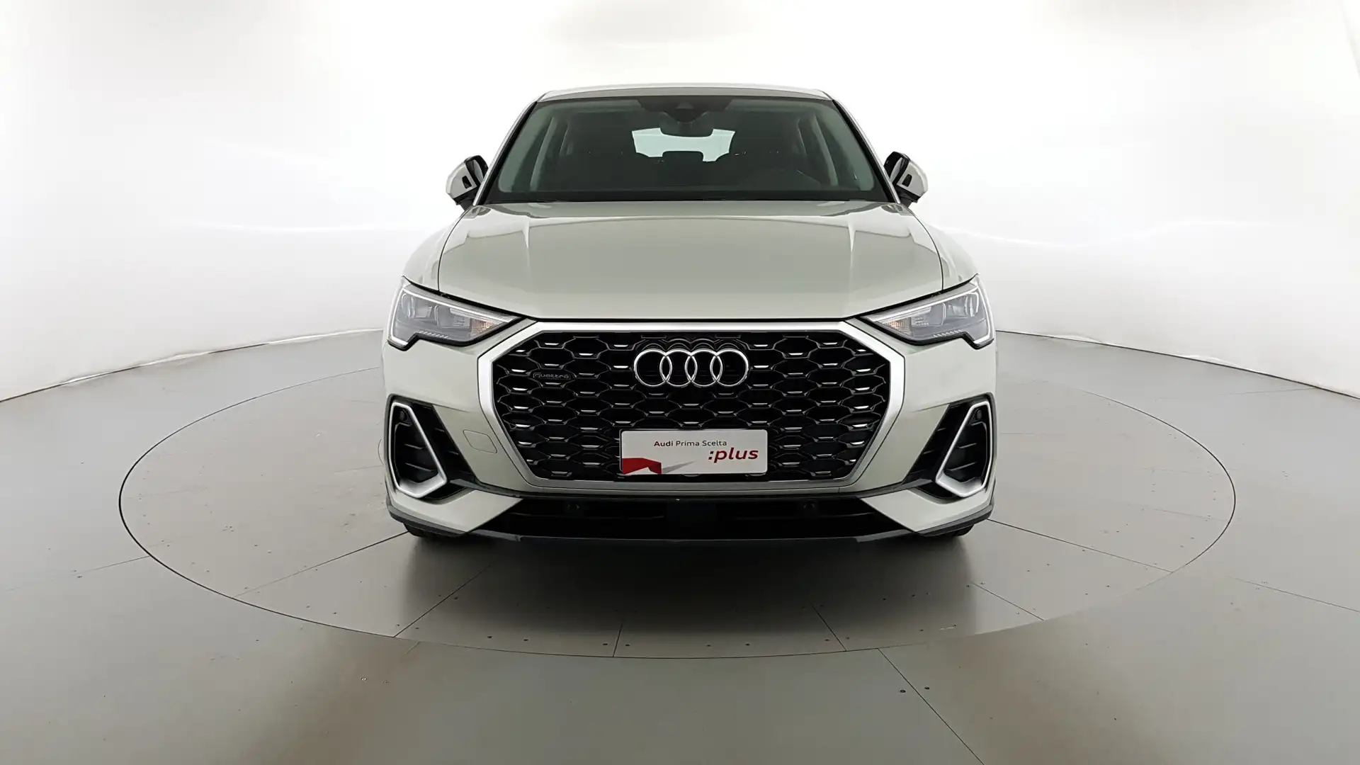 Audi Q3 Sportback 45 2.0 tfsi S line edition quattro 245cv Plateado - 2