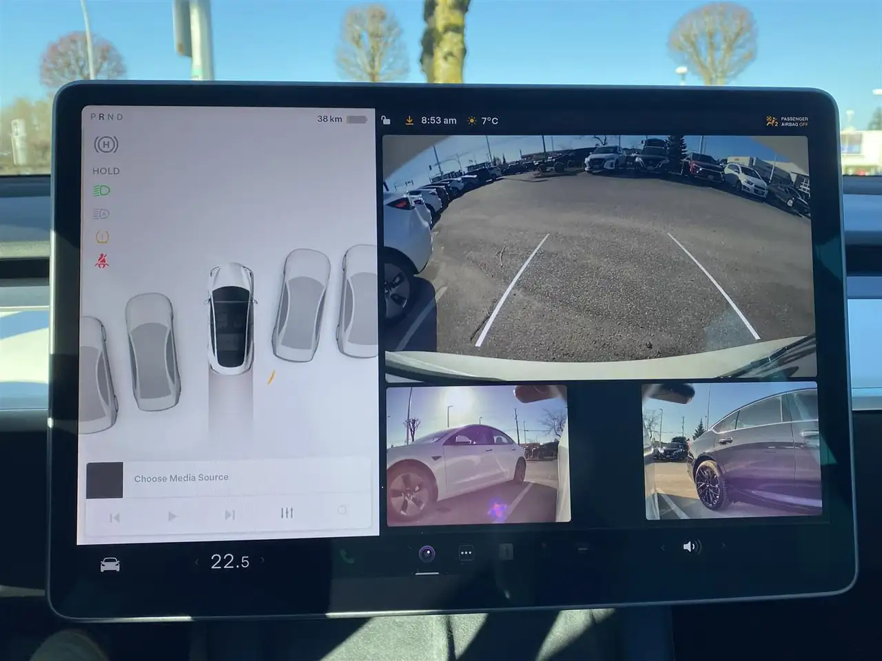 Tesla Model 3 снимка Tesla Model 3