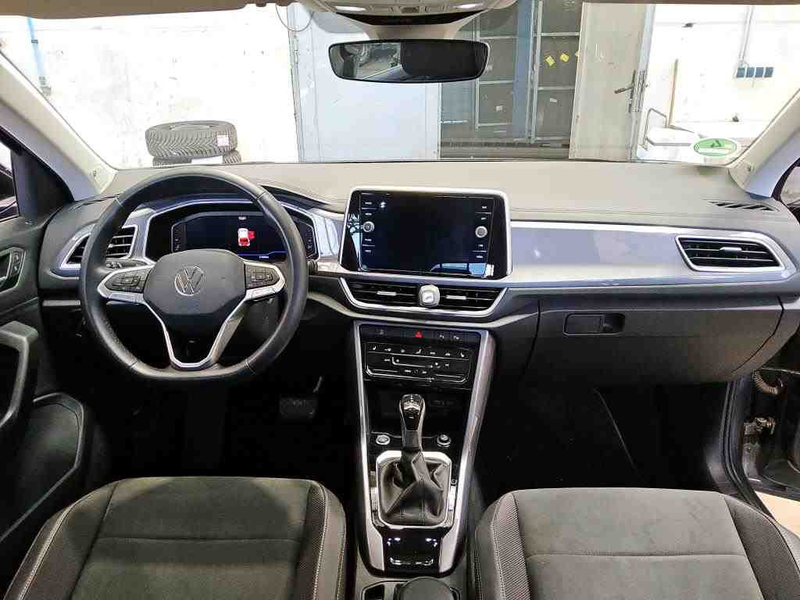 Volkswagen T-Roc 1.5 TSI DSG STYLE*IQ.LIGHT*AHK*PANO*KAMERA — photo 7
