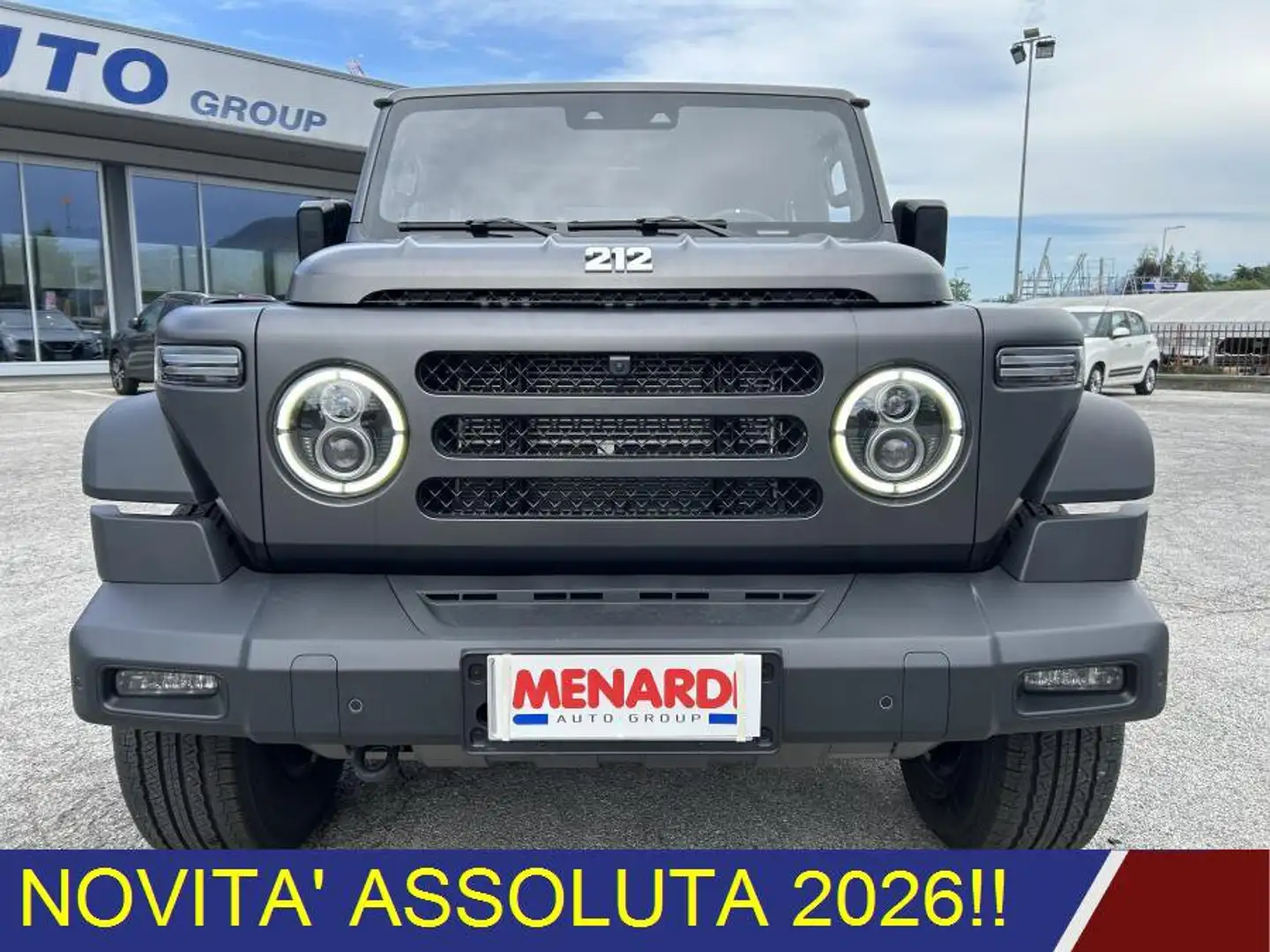 EMC 212 2.0 TGDI 8AT 4WD Adventurer 4X4 NOVITA' ASSOLUTA Grau - 2