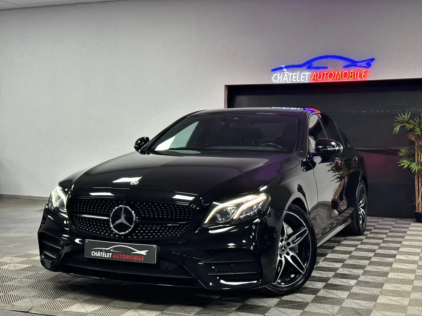 Mercedes-Benz E 220 D Pack AMG état neuf Garantie 12 mois Noir - 1