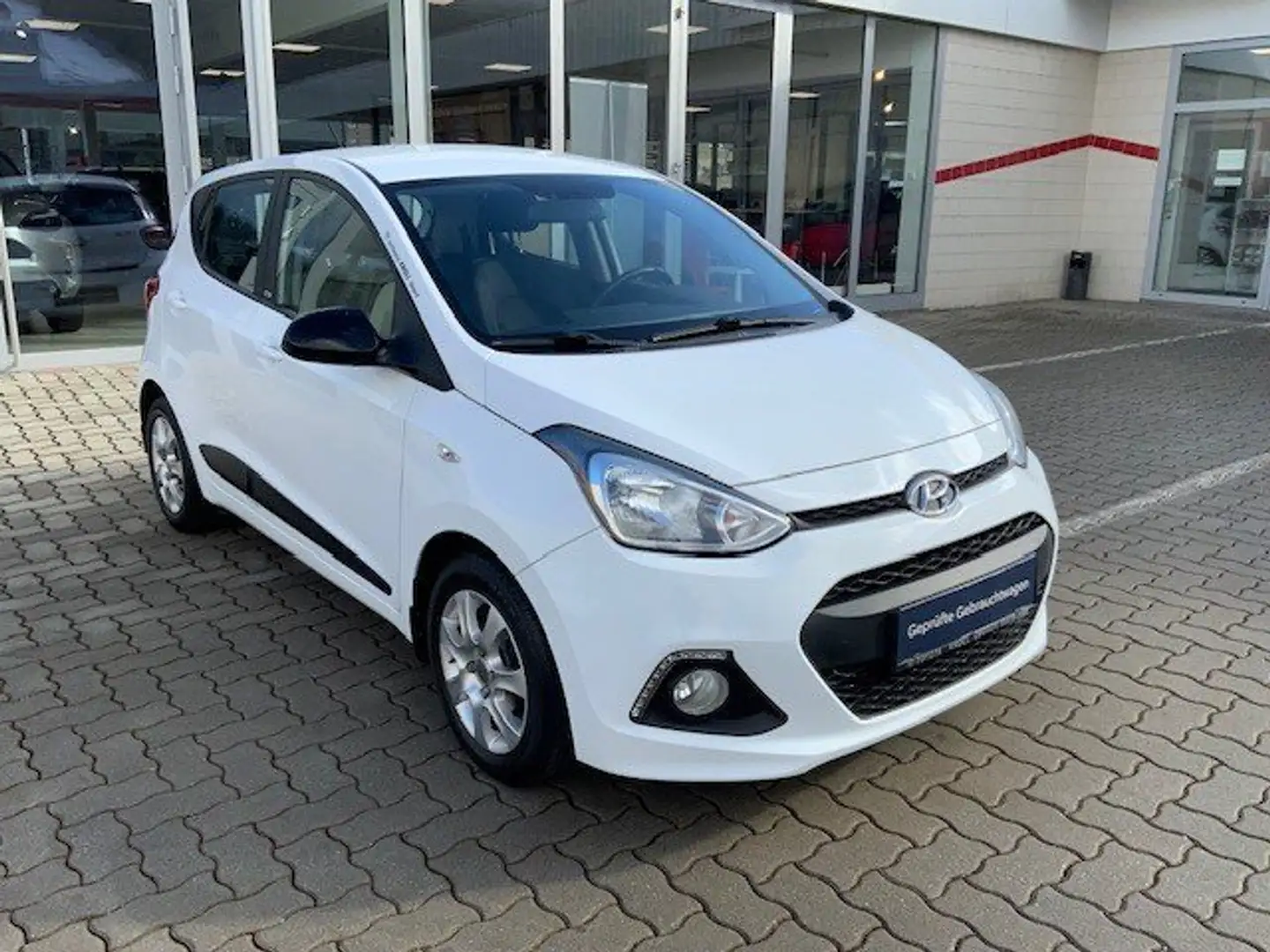 Hyundai i10 Black Line Weiß - 1
