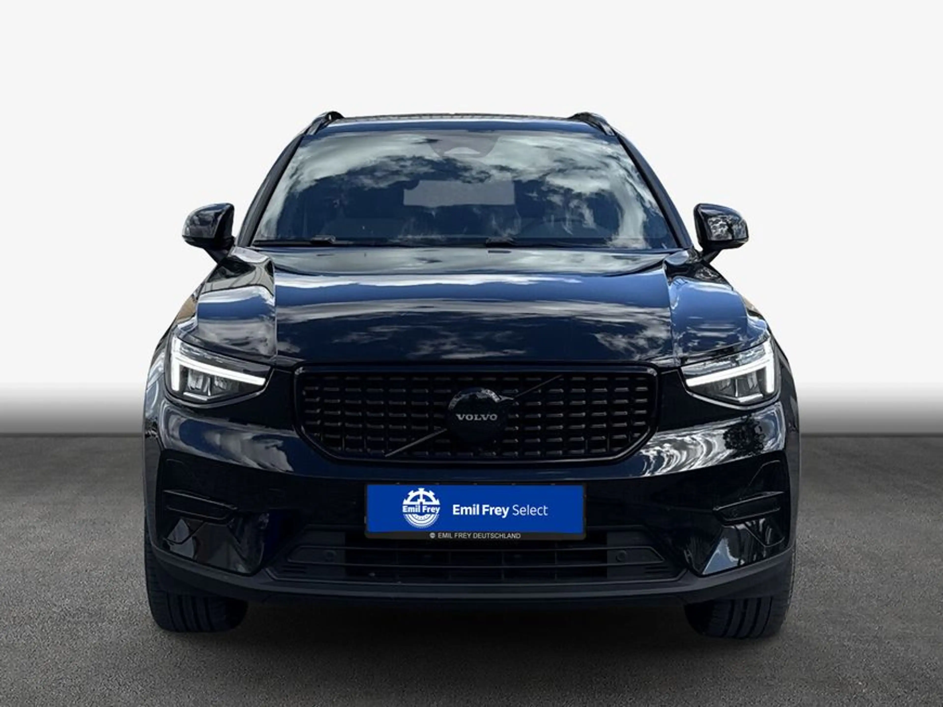 Volvo XC40 XC40 B3 B DKG Plus Black Edition — photo 3