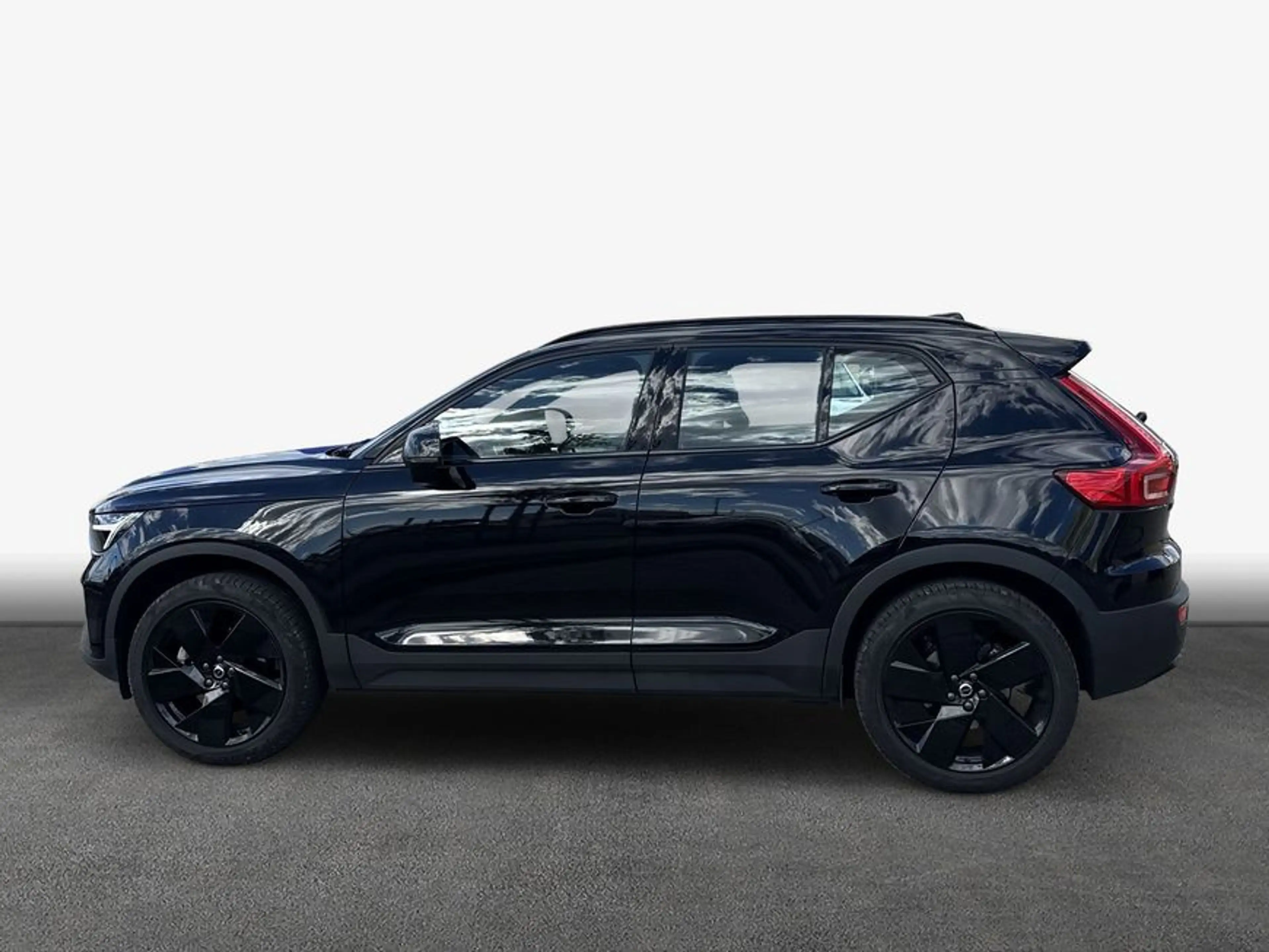 Volvo XC40 XC40 B3 B DKG Plus Black Edition — photo 4