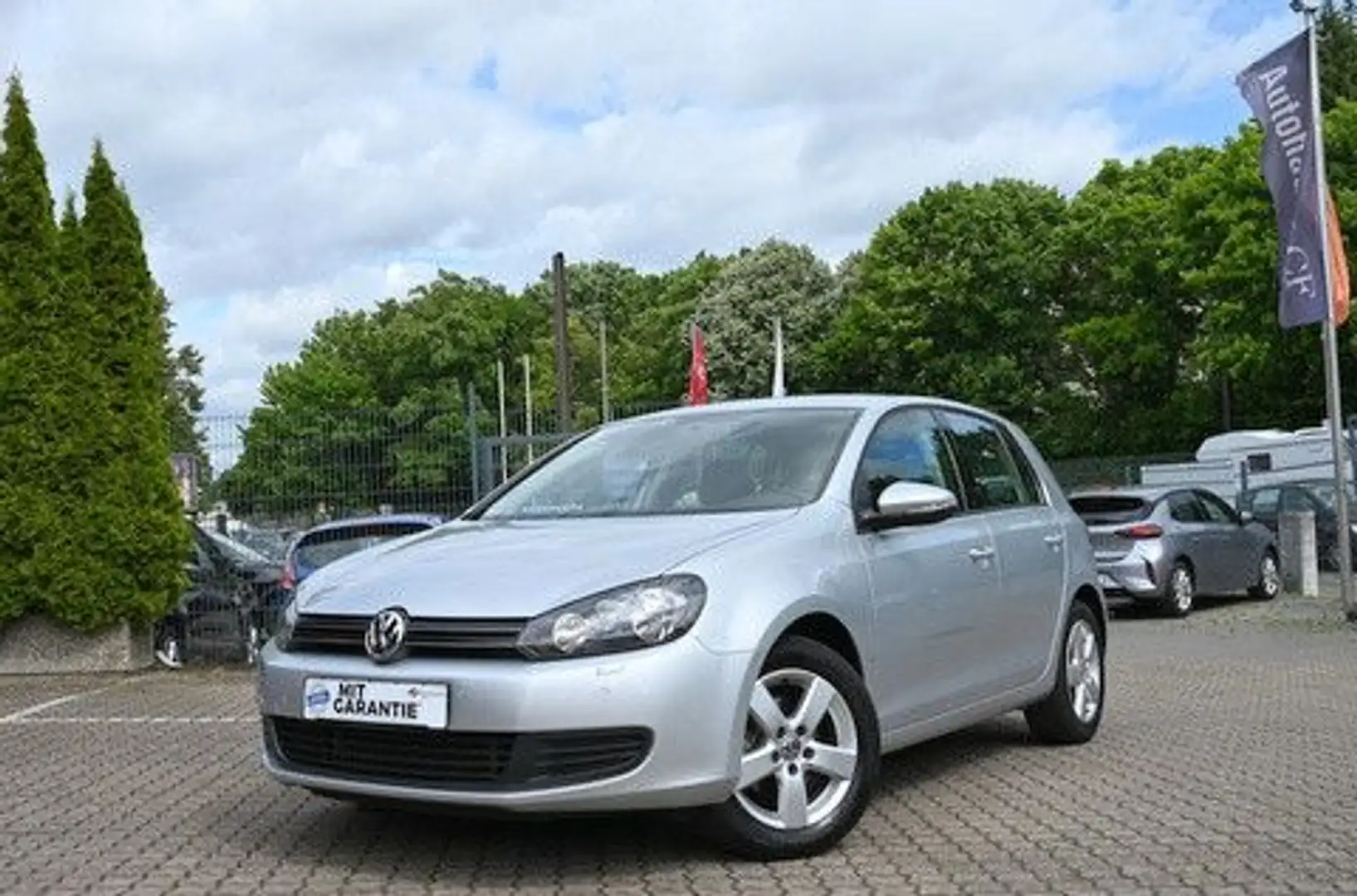 Volkswagen Golf VI 1.2 TSI Comfortline Klima 5trg Sitzh PDC Plateado - 2