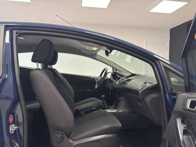 Ford Fiesta — photo 12