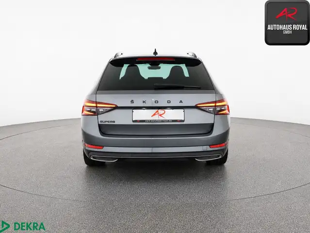 Skoda Superb view 4