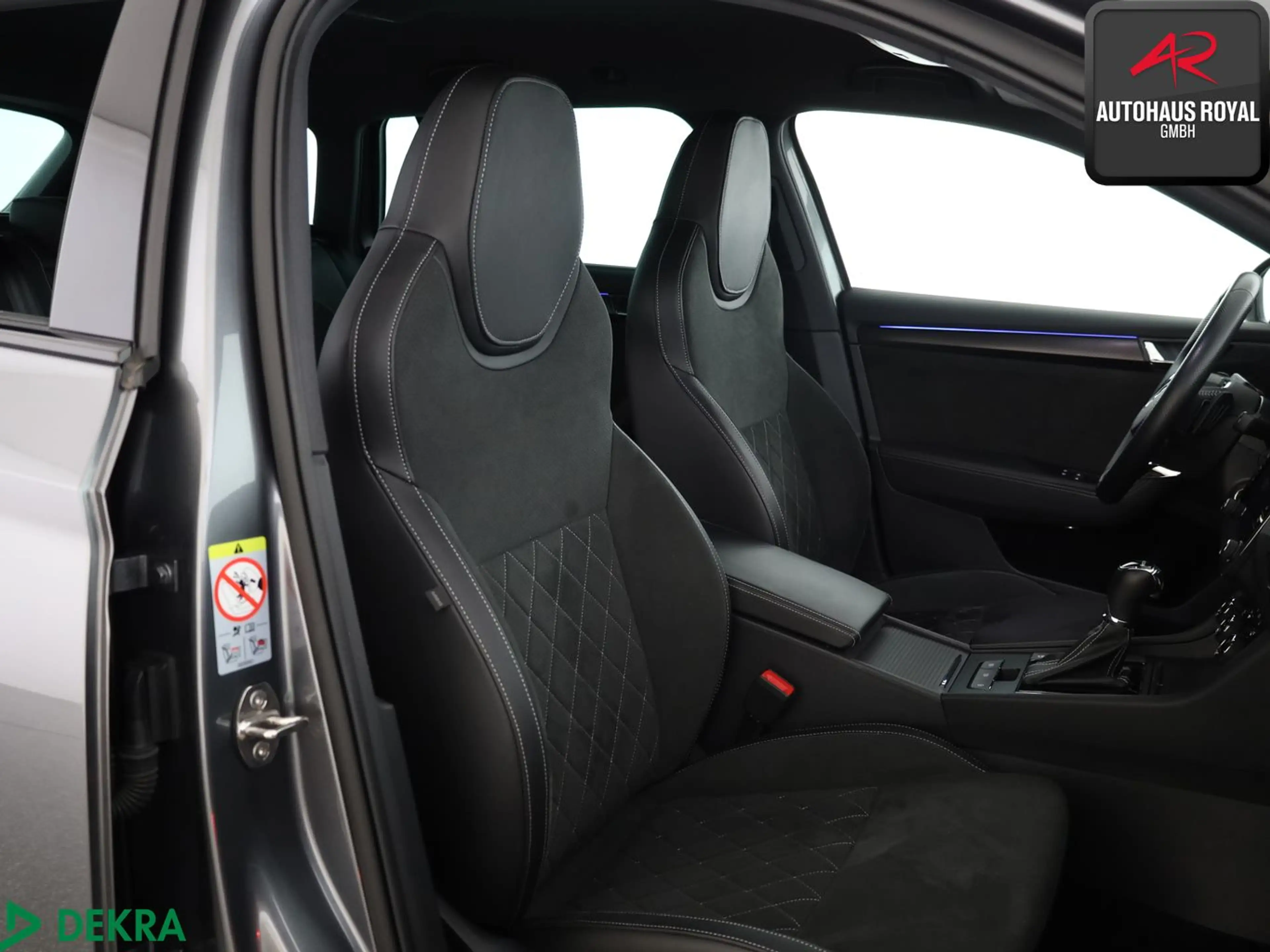 Skoda Superb Combi 2.0 TDI SPORTLINE MATRIX,360°,ACC — photo 10