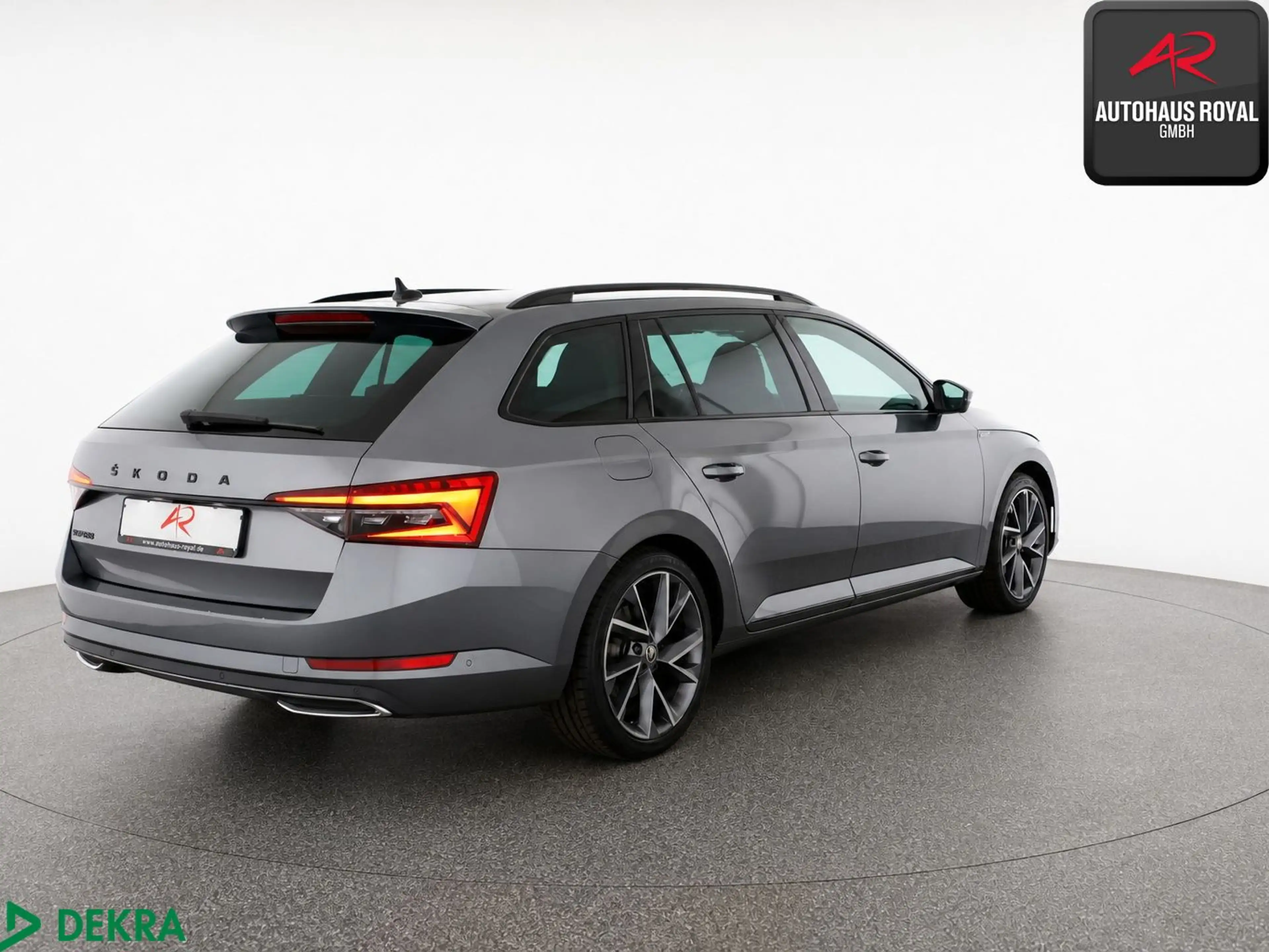 Skoda Superb Combi 2.0 TDI SPORTLINE MATRIX,360°,ACC — photo 4