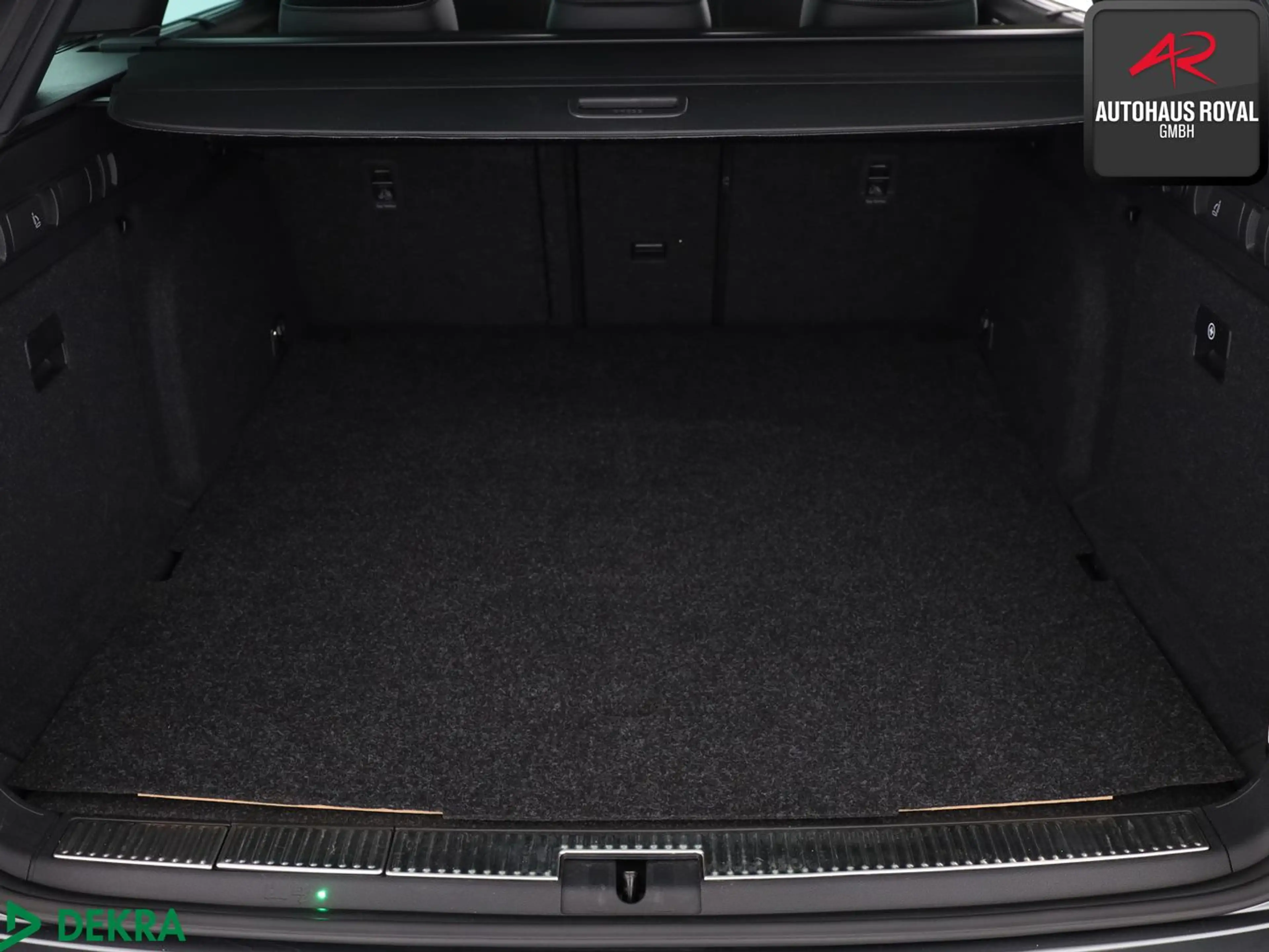 Skoda Superb Combi 2.0 TDI SPORTLINE MATRIX,360°,ACC — photo 13