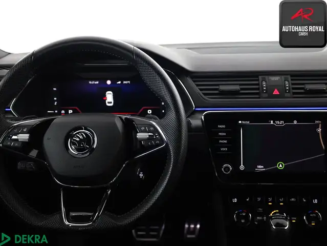 Skoda Superb view 10