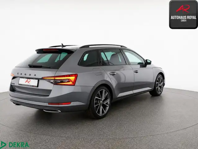 Skoda Superb view 5