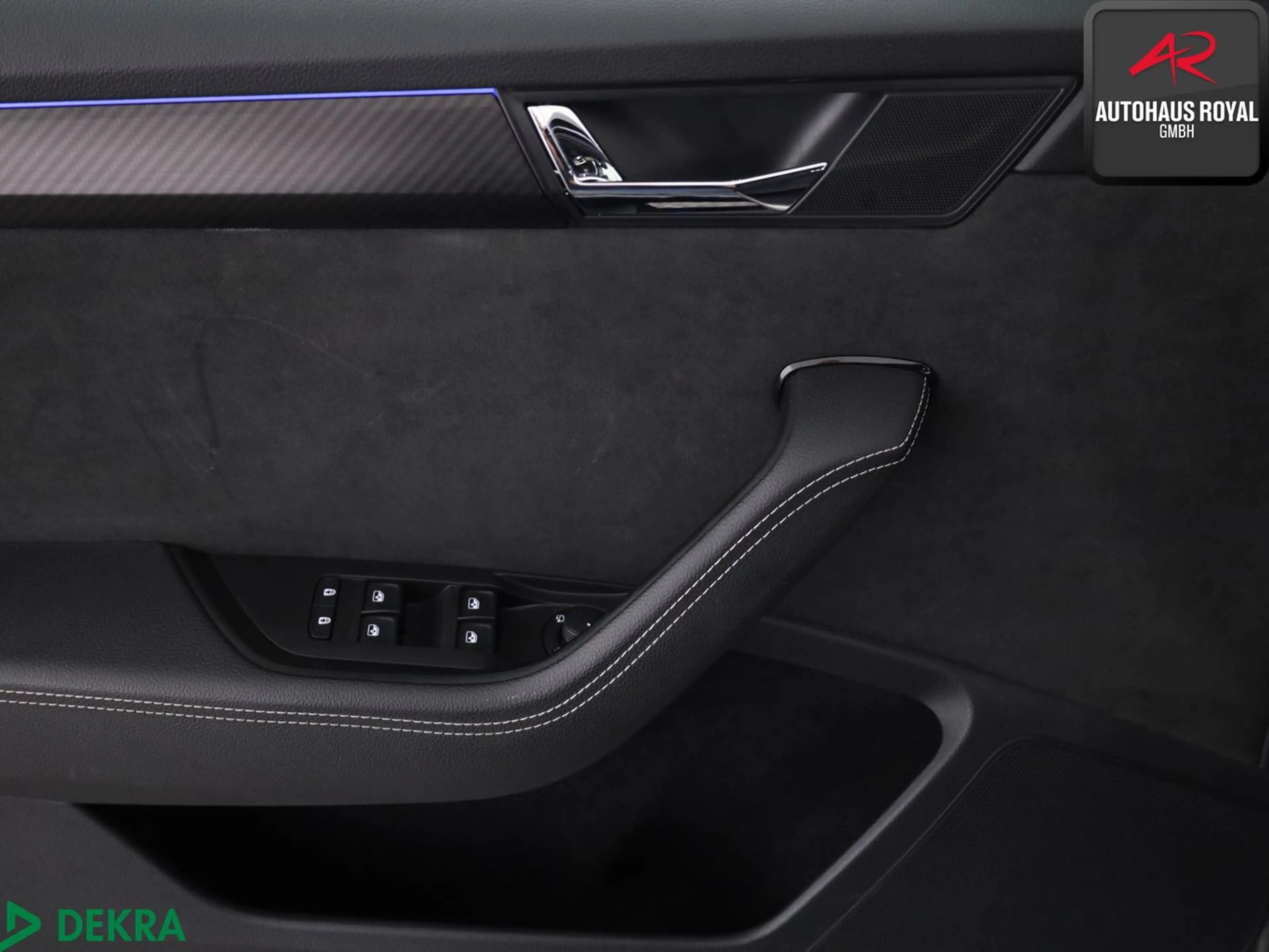 Skoda Superb Combi 2.0 TDI SPORTLINE MATRIX,360°,ACC — photo 14