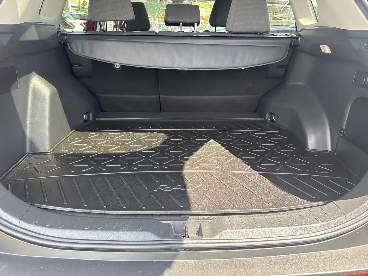 Toyota RAV 4 снимка Toyota RAV 4