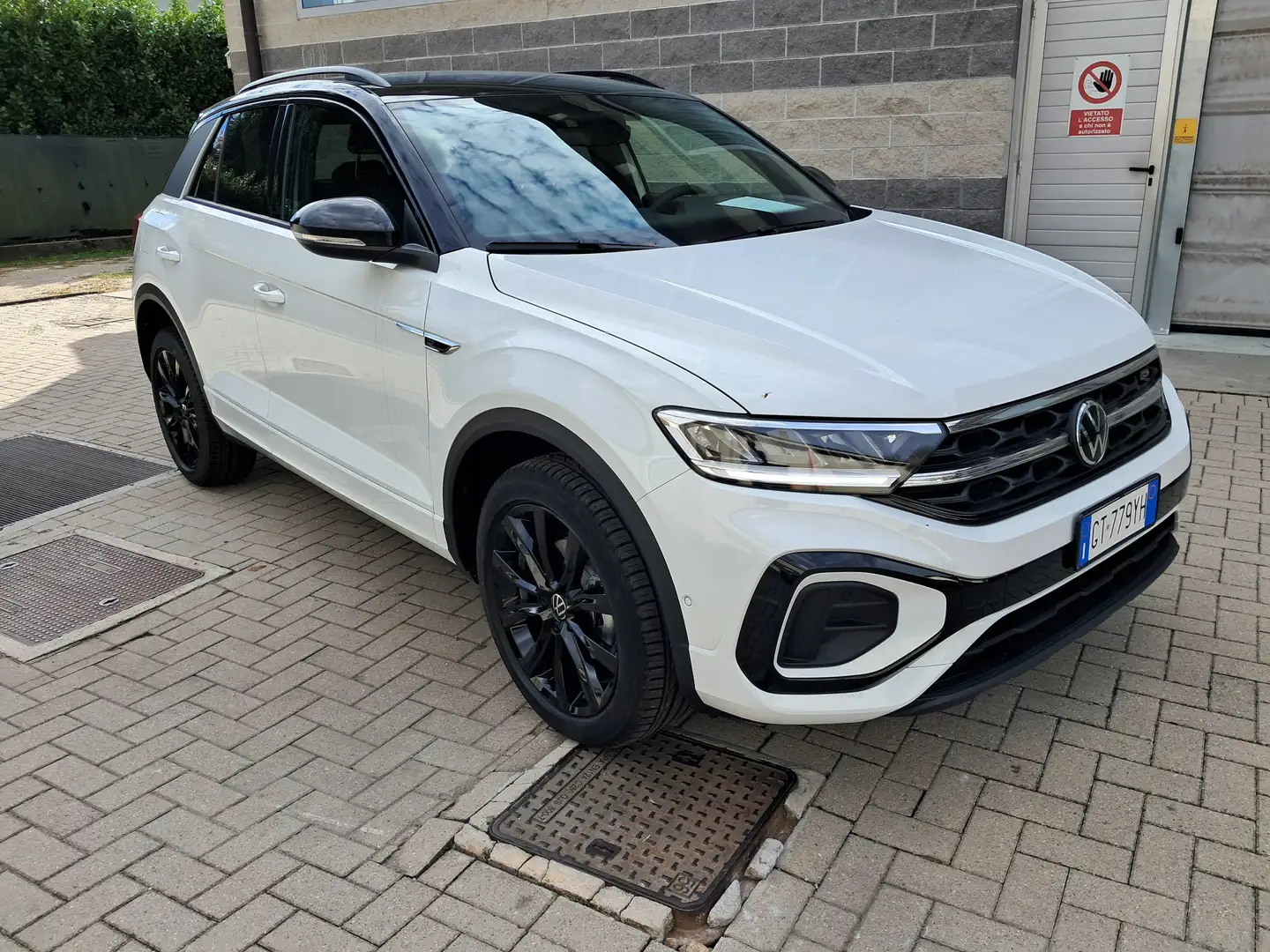 Volkswagen T-Roc T-Roc 1.0 tsi R-Line Bianco - 1