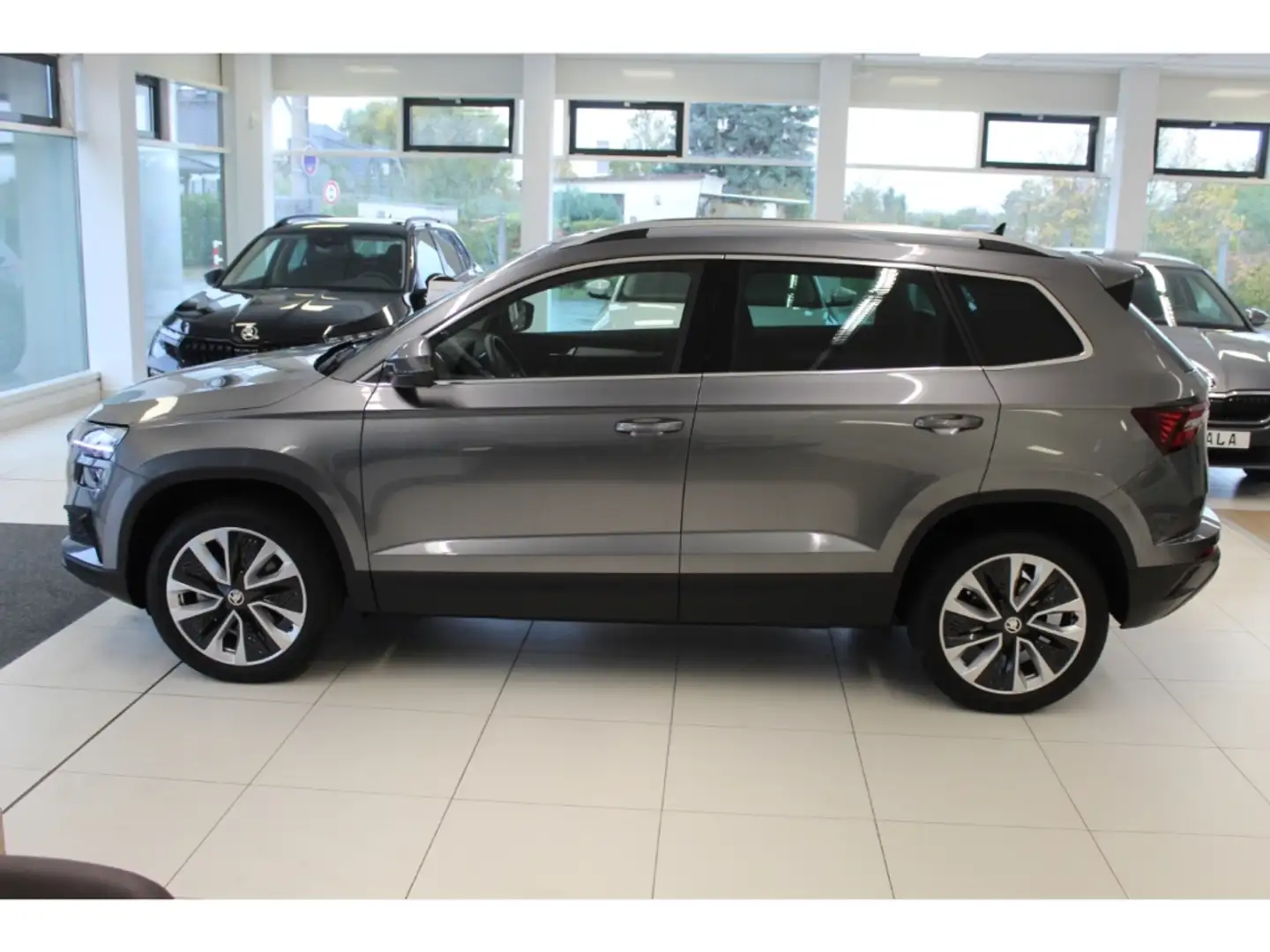 Skoda Karoq Selection 1.5 TSI 110 kW 7-Gang Automatik*LED*Appl Gris - 2
