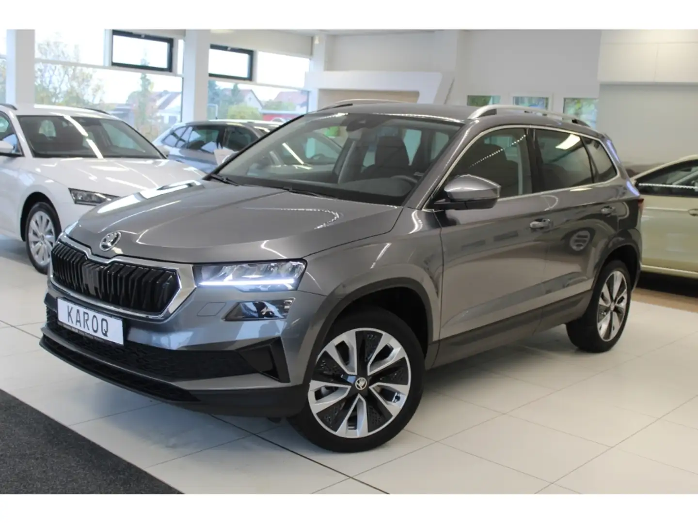 Skoda Karoq Selection 1.5 TSI 110 kW 7-Gang Automatik*LED*Appl Gris - 1