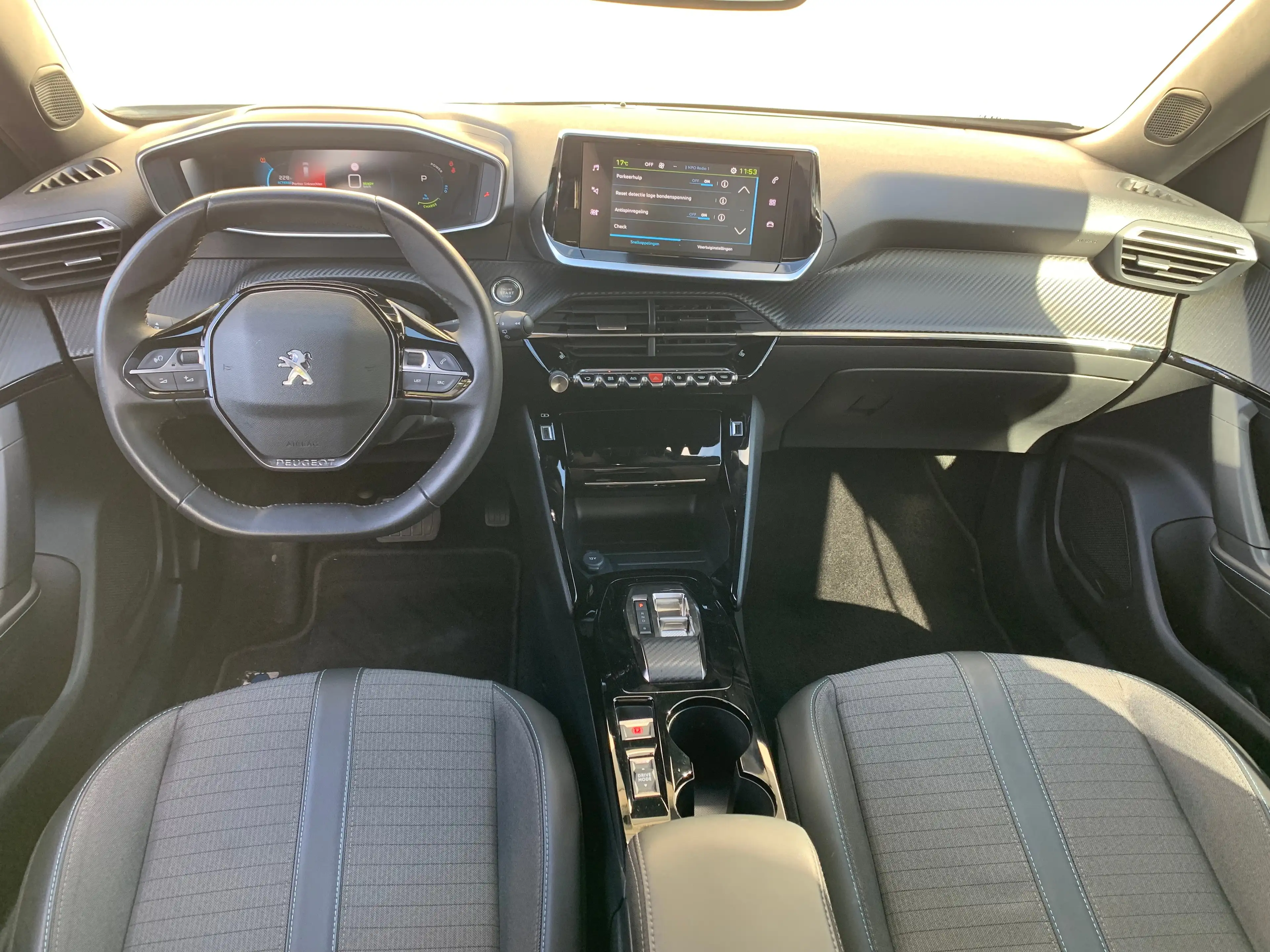 Peugeot e-2008 EV Allure Pack 50 kWh SOH 94% | Airco | Camera | C — photo 28