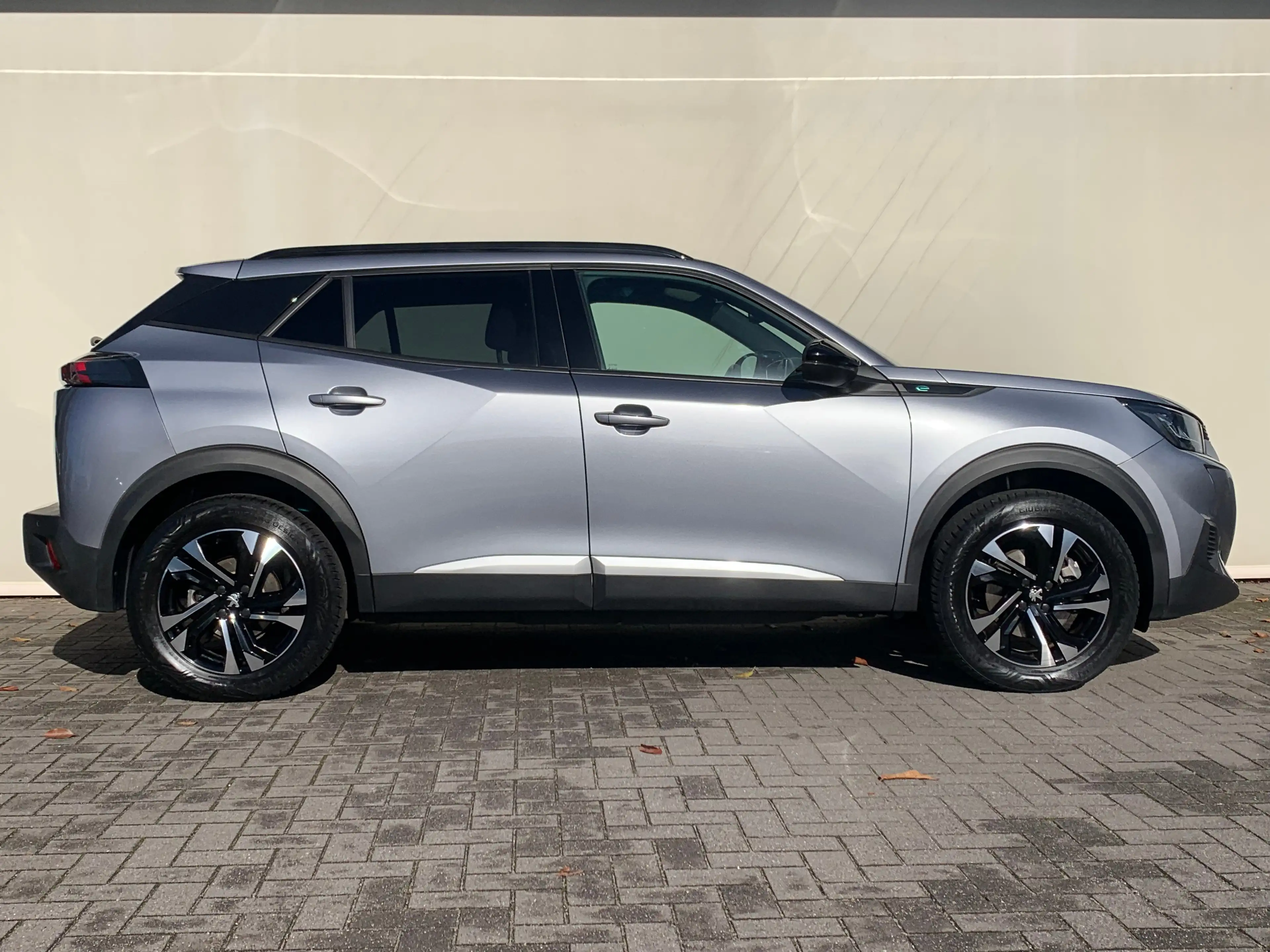 Peugeot e-2008 EV Allure Pack 50 kWh SOH 94% | Airco | Camera | C — photo 6