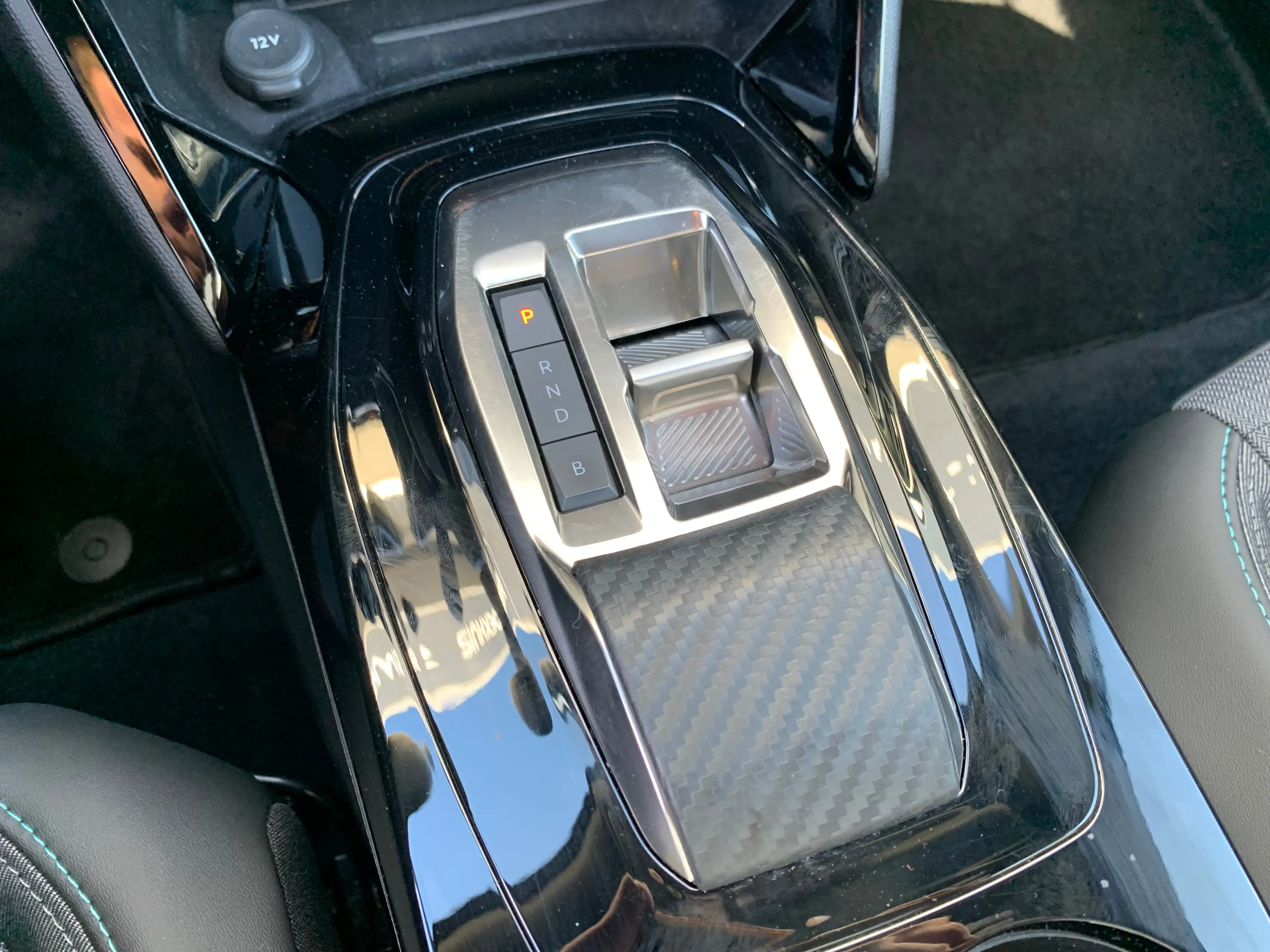 Peugeot e-2008 EV Allure Pack 50 kWh SOH 94% | Airco | Camera | C — photo 25