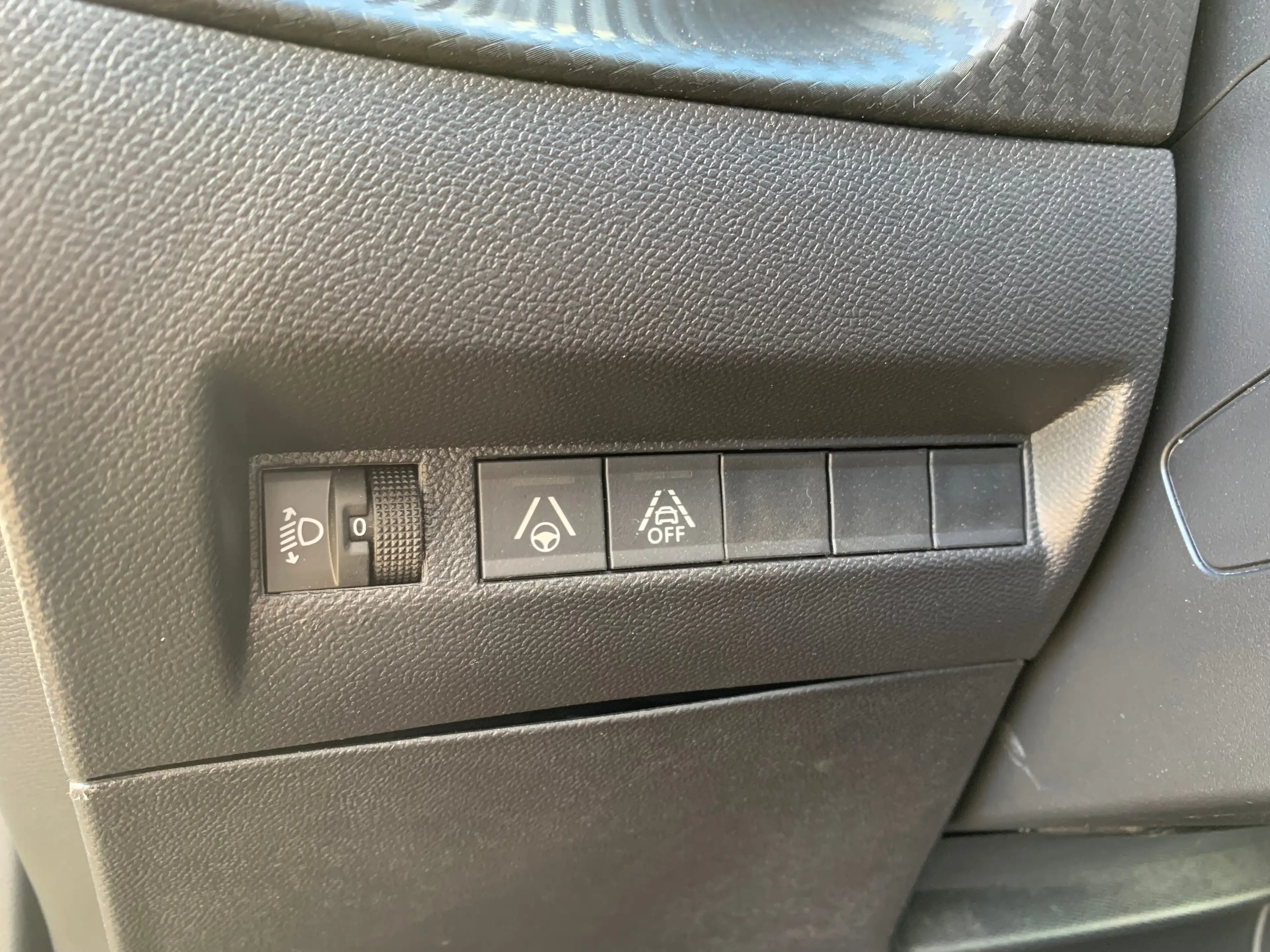 Peugeot e-2008 EV Allure Pack 50 kWh SOH 94% | Airco | Camera | C — photo 10