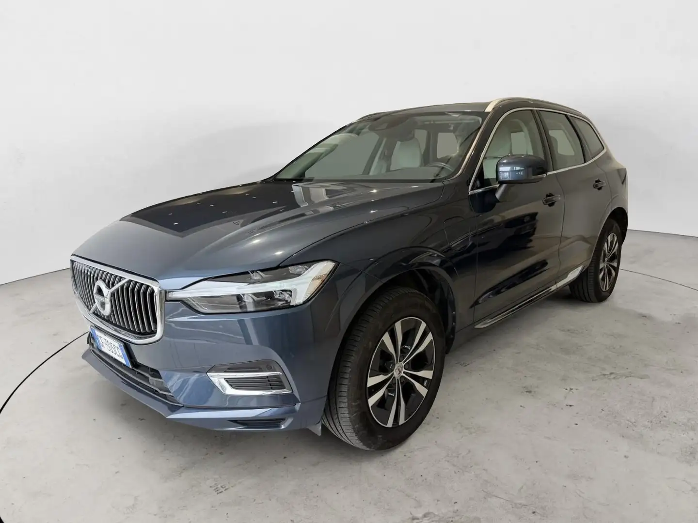 Volvo XC60 T6 Plug-in AWD autom. Recharge Inscription Exp MY21 Blau - 1