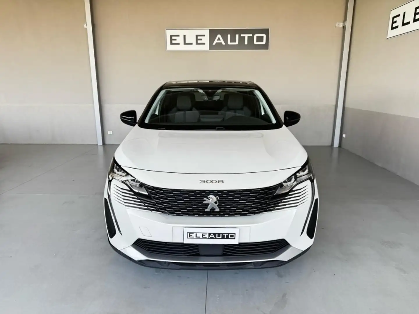 Peugeot 3008 Hybrid 225 e-EAT8 Allure Pack Iva Esposta Blanc - 2
