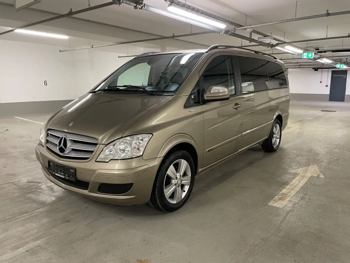 Mercedes-Benz Viano 2.2 CDI Trend Edition lang Beżowy - 1