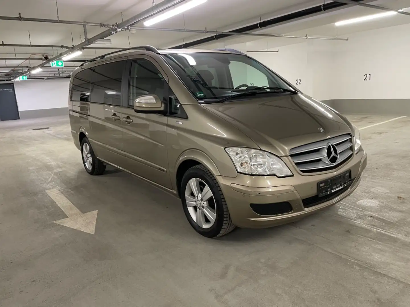 Mercedes-Benz Viano 2.2 CDI Trend Edition lang Beżowy - 2