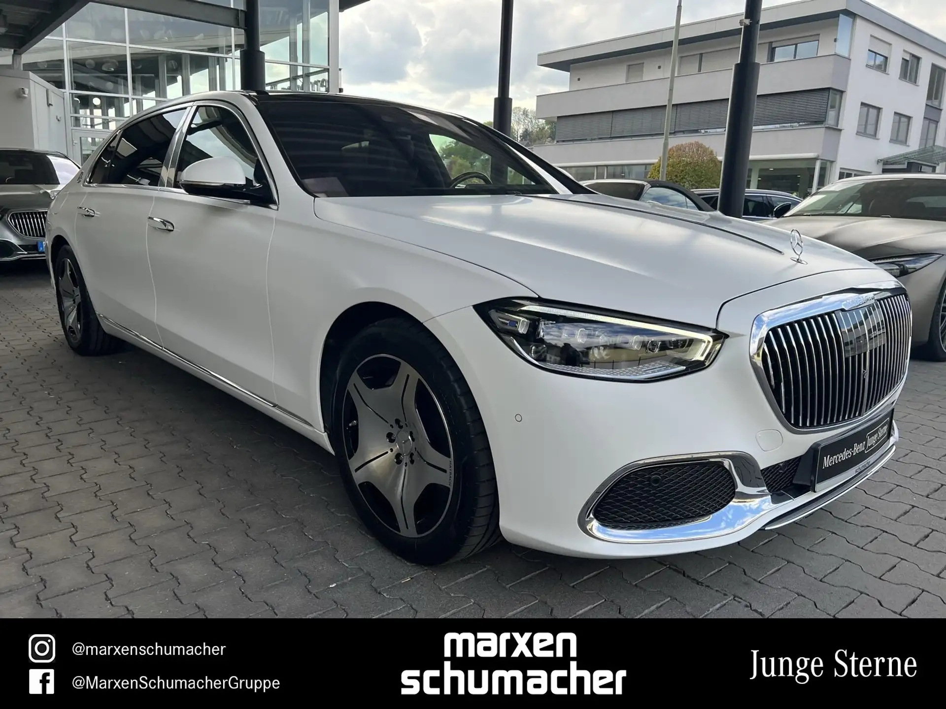 Mercedes-Benz S-Class S 580 2023 흰색 사진 3