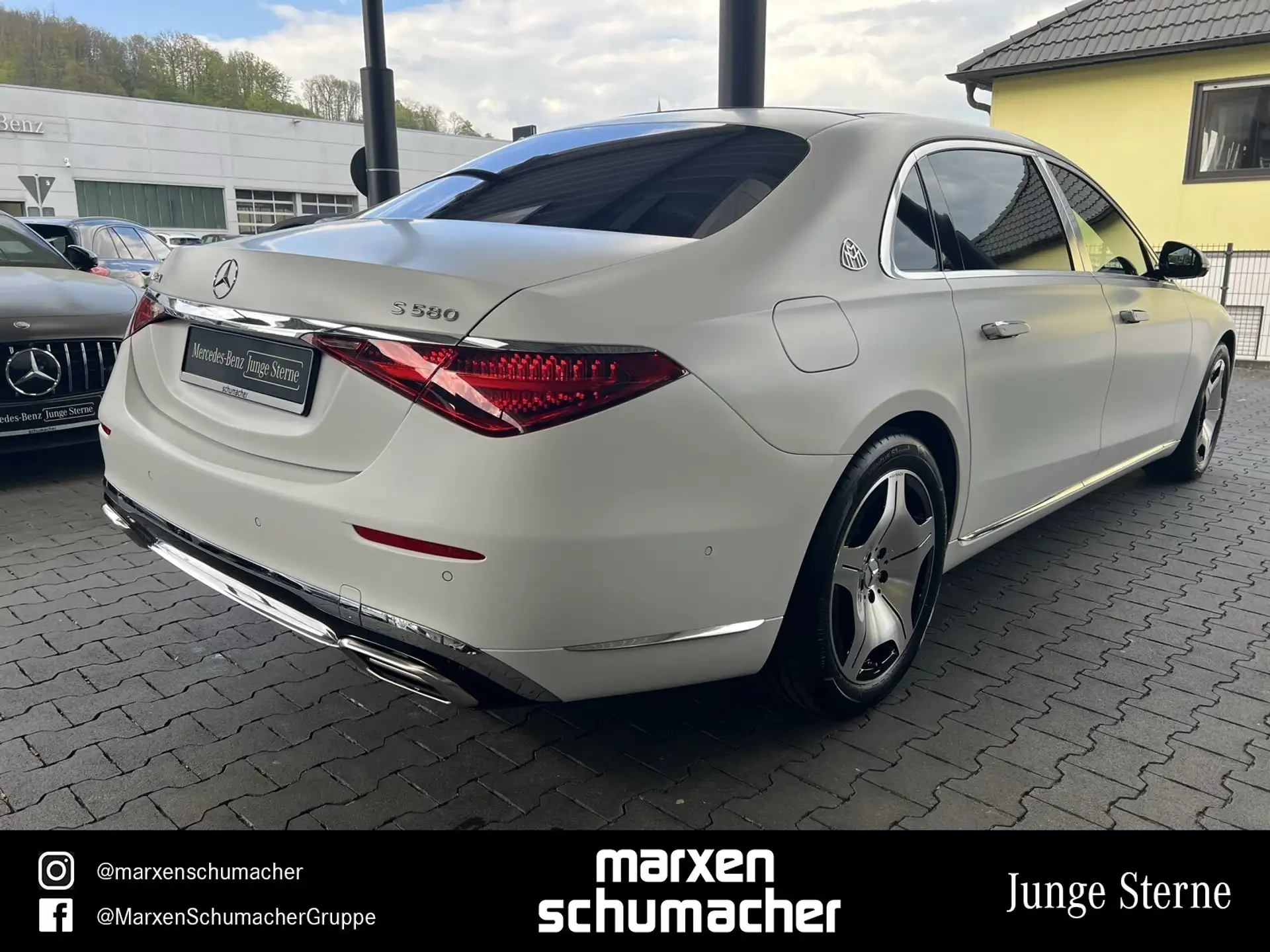 Mercedes-Benz S-Class S 580 2023 흰색 사진 4