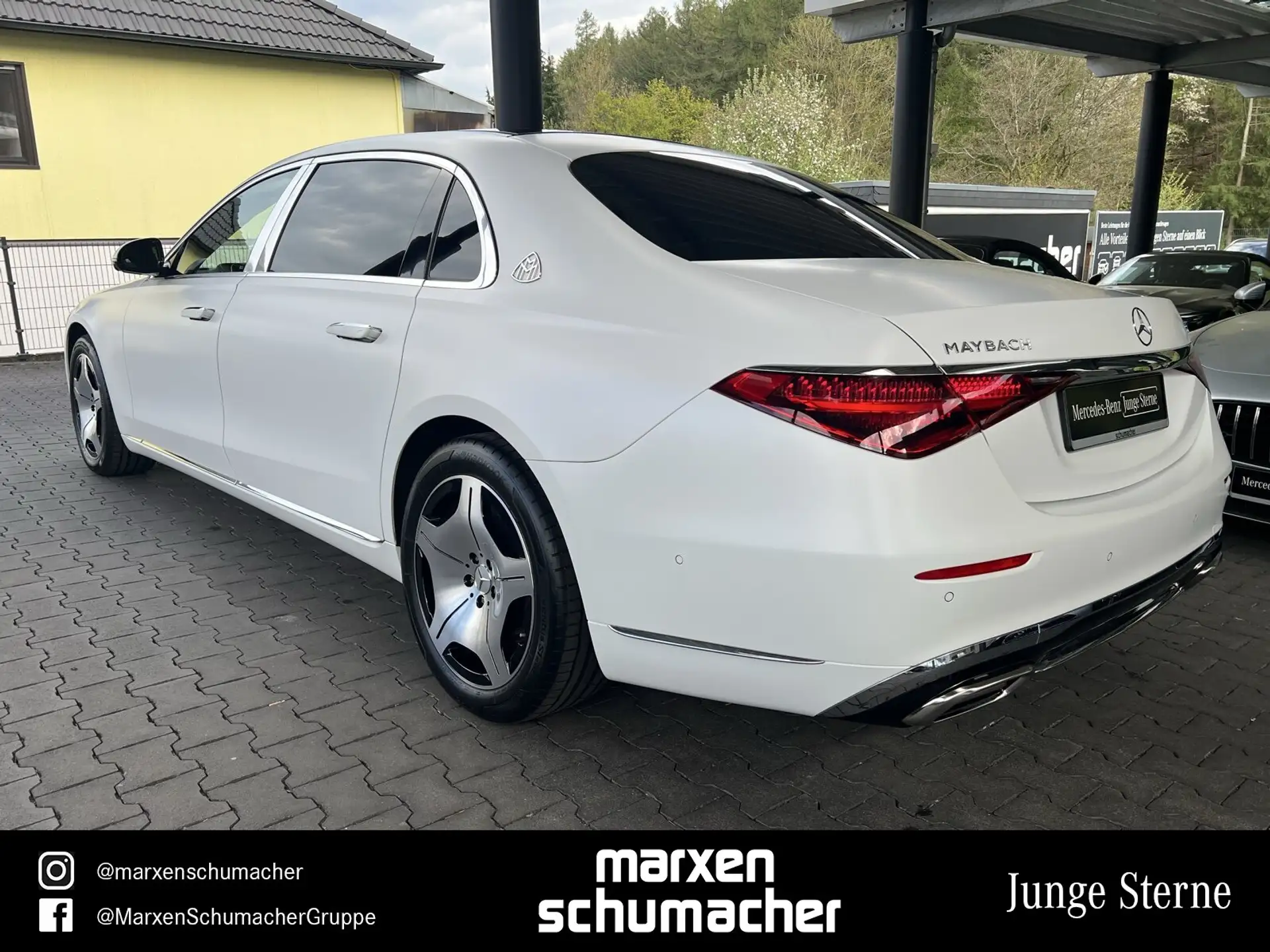 Mercedes-Benz S-Class S 580 2023 흰색 사진 6