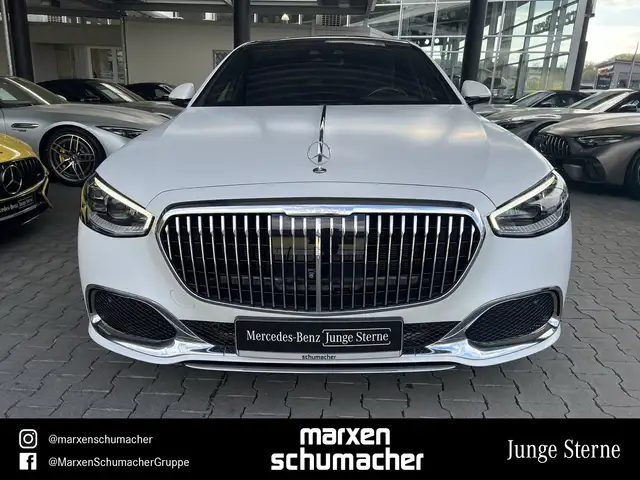 Mercedes-Benz S-Class view 2