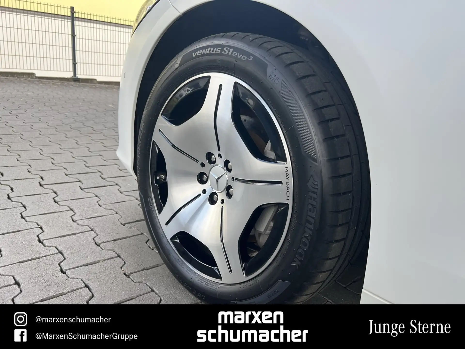 Mercedes-Benz S-Class S 580 2023 흰색 사진 7