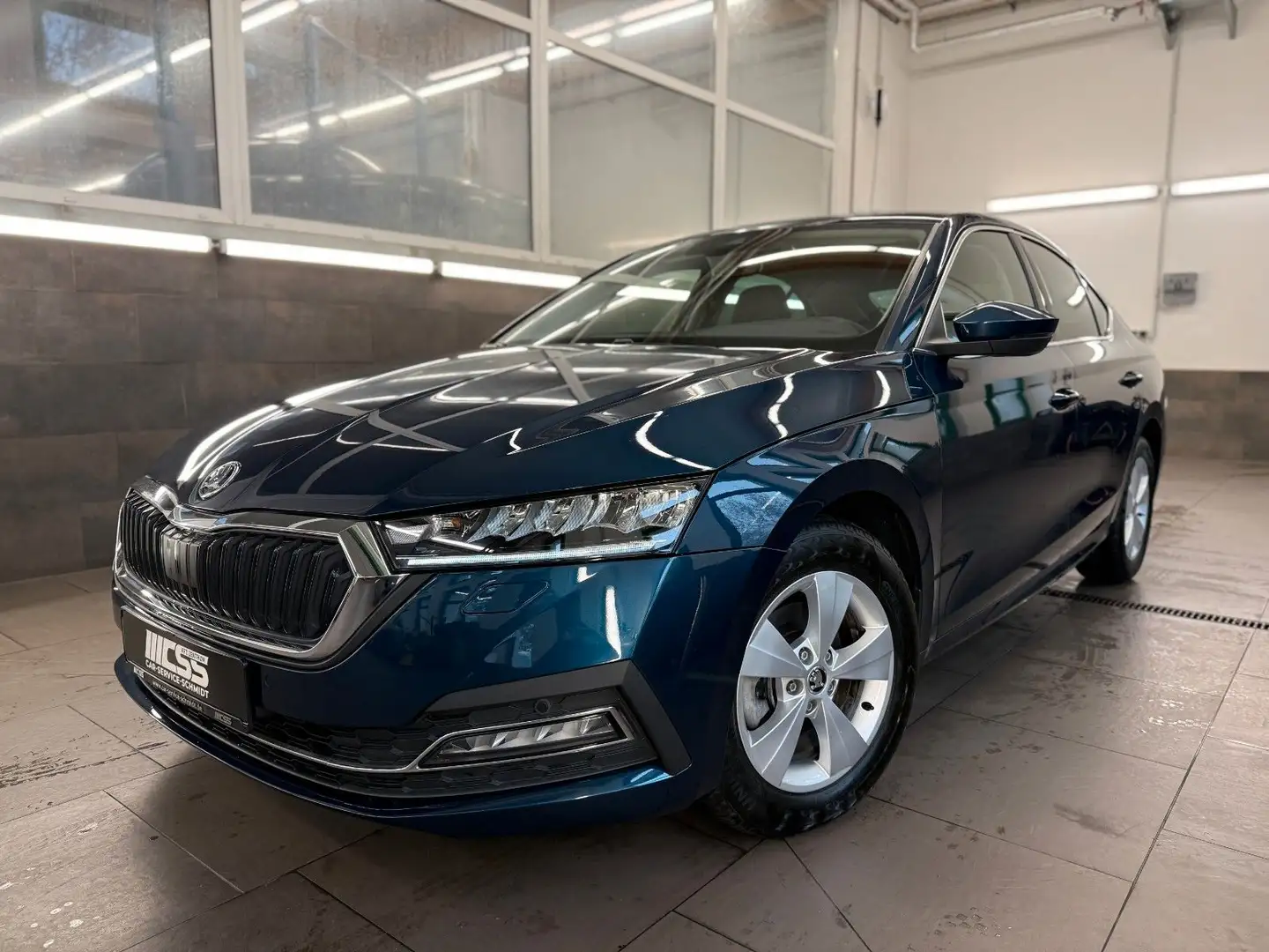 Skoda Octavia Lim. Ambition LED SHZ LHZ DAB DSG KEYL. Blau - 1