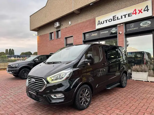 Ford Tourneo Custom 185CV aut. 8 posti netto iva FULL gancio