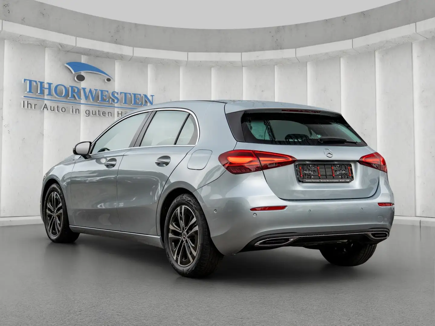 Mercedes-Benz A 200 A 200 Kompaktlimousine Progressive Line Advanced Zilver - 2