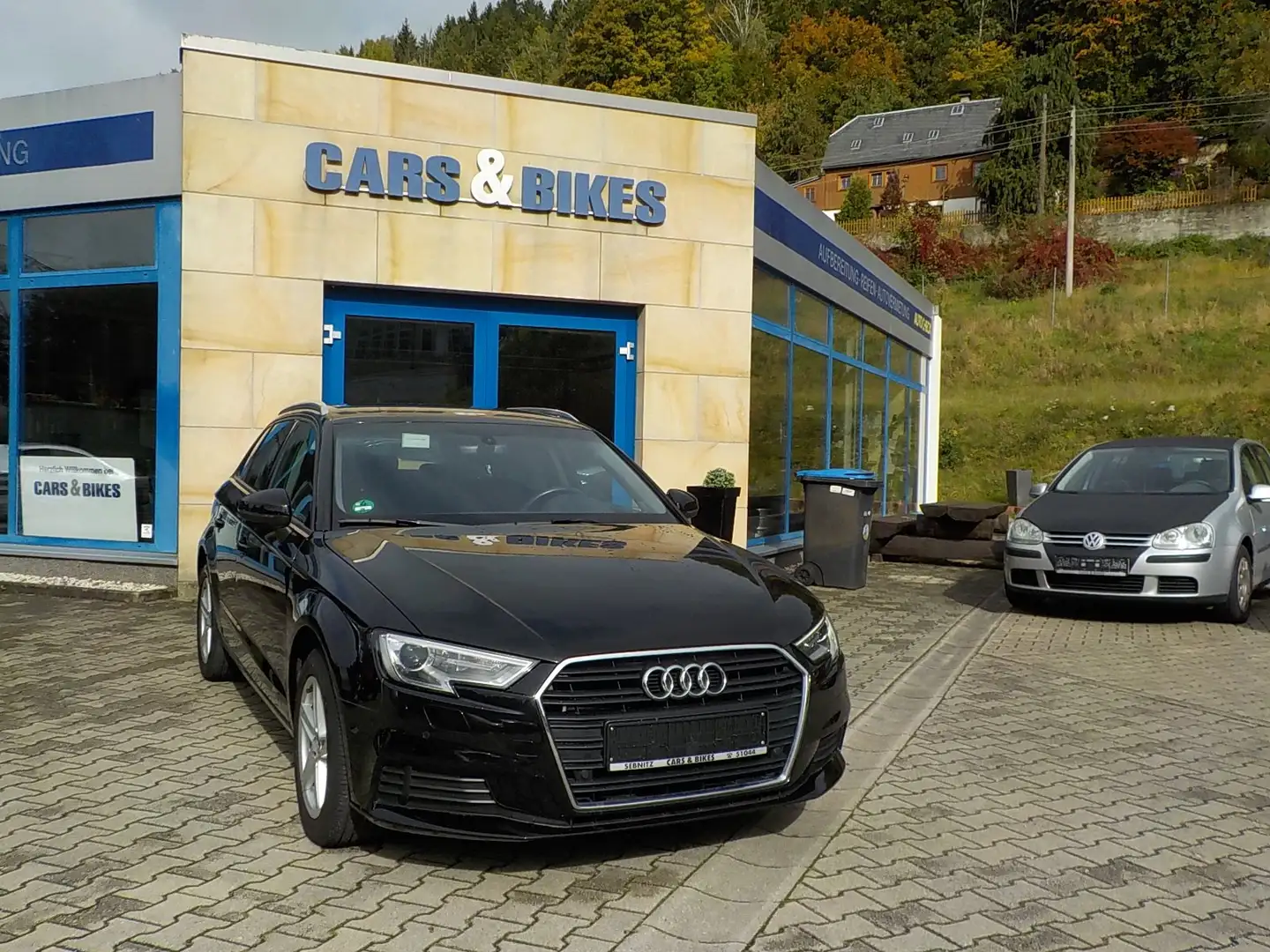 Audi A3 GEPFLEGT! NAVI! ALU! Schwarz - 1