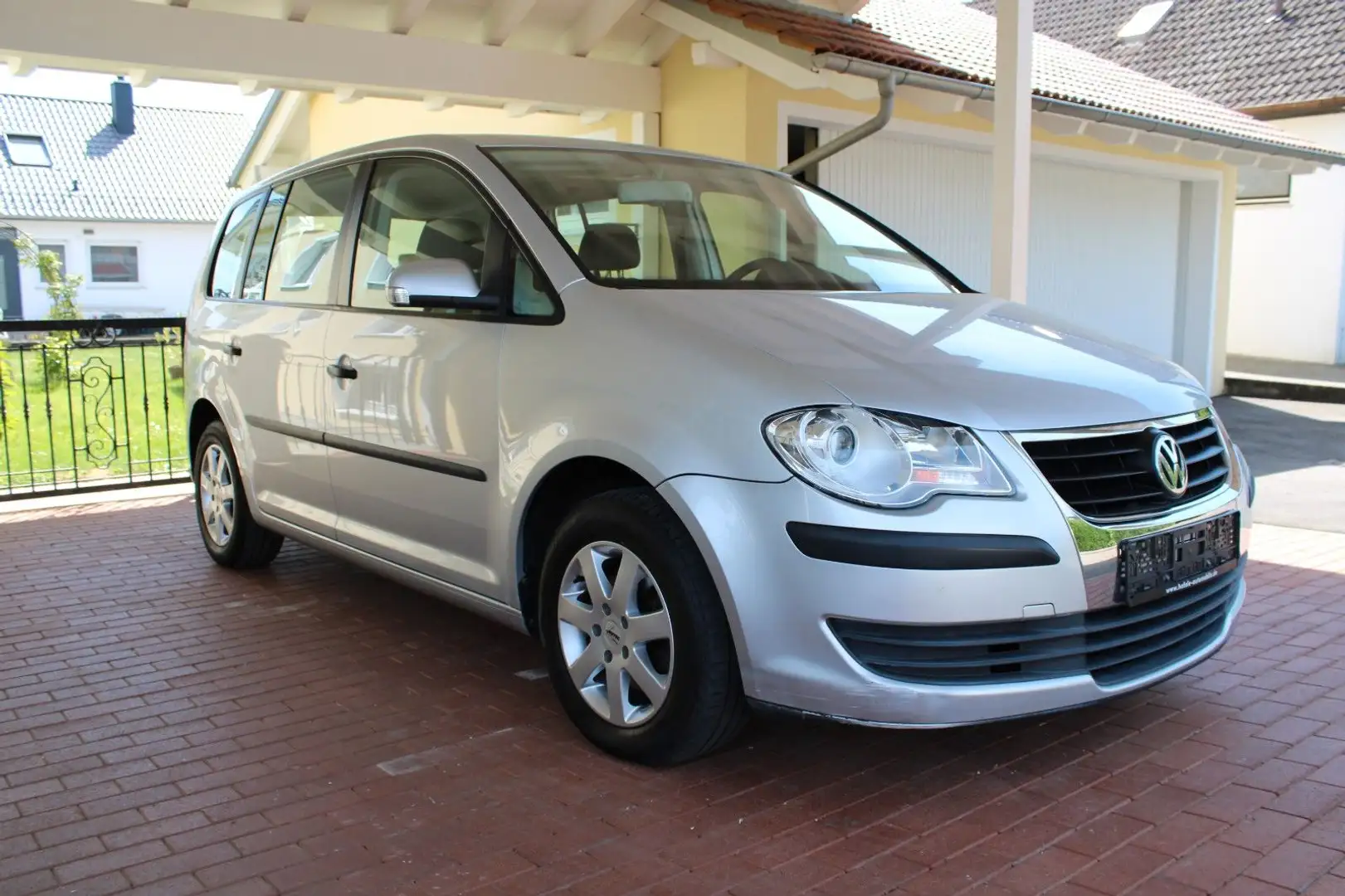 Volkswagen Touran Conceptline**KLIMA/DSG/8-FACH** Silber - 2