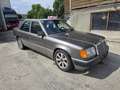 Mercedes-Benz 230 E - thumbnail 2
