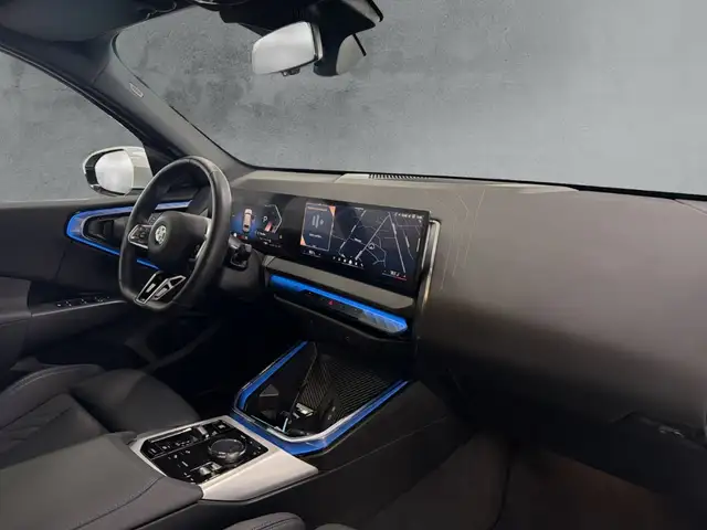 BMW X3 view 12