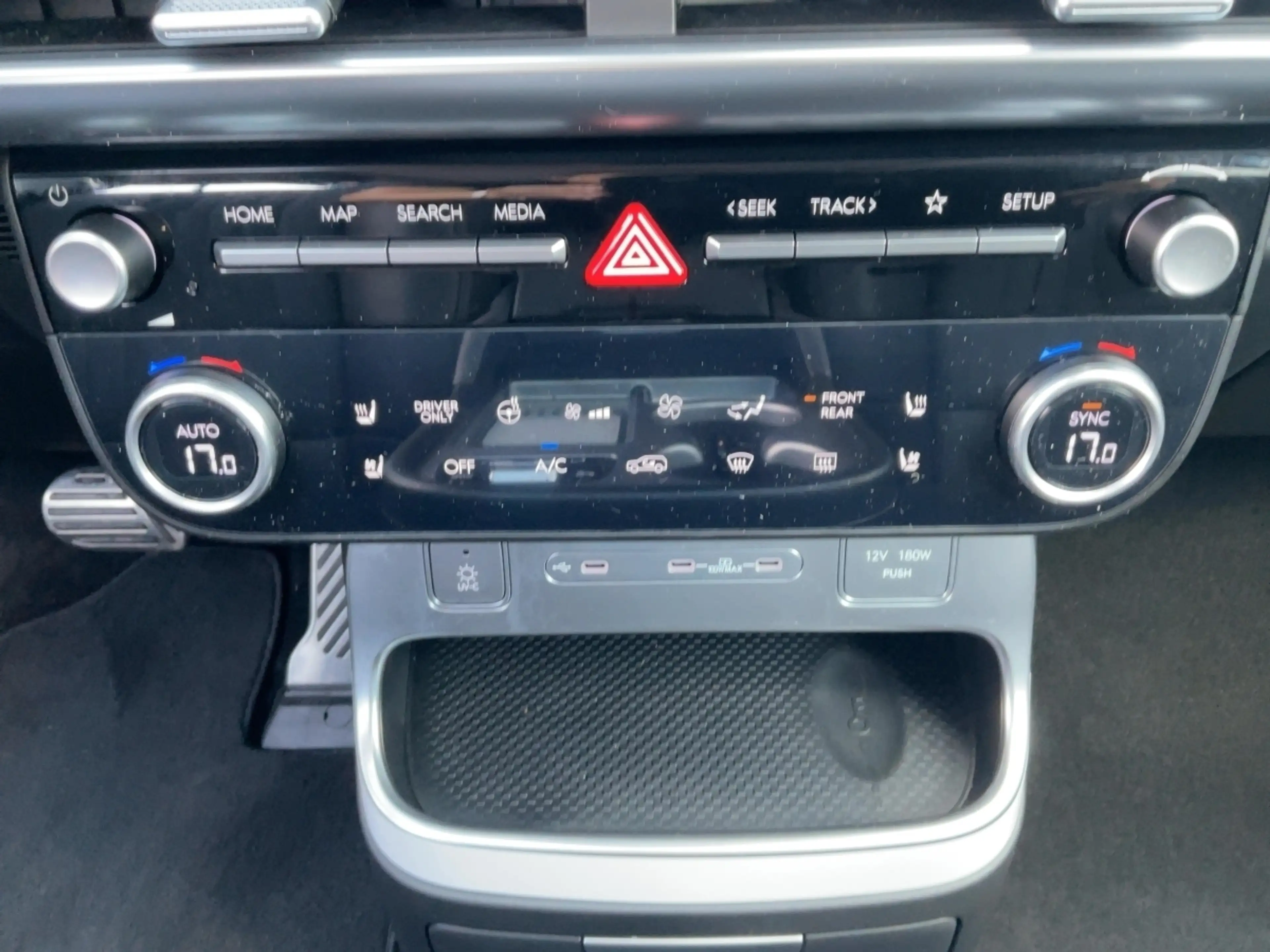 Hyundai IONIQ UNIQ 6 Sitzer 226kW Allrad (MY26) — photo 12