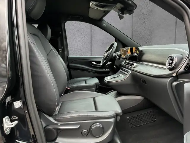 Mercedes-Benz V-Class view 5