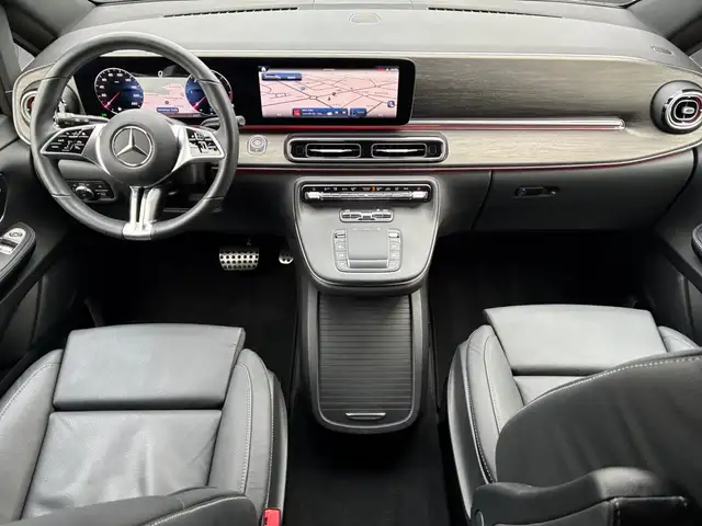 Mercedes-Benz V-Class view 4
