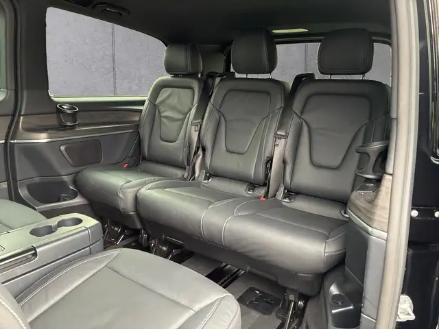 Mercedes-Benz V-Class view 9